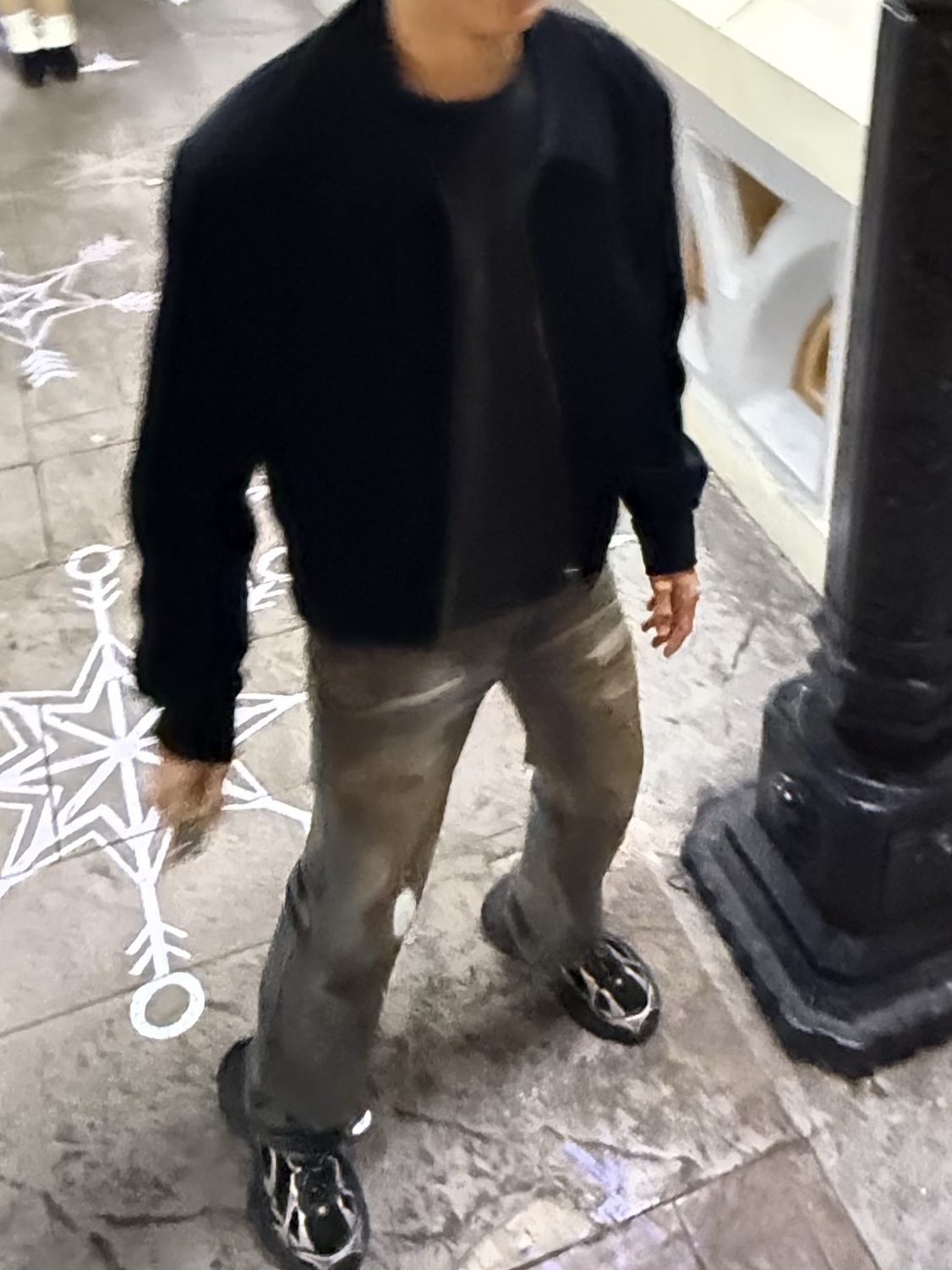 Undermycar Mu.114 Original Logo Washed Slim Flare Jeans Washed Blue, Sony WH-1000XM6 Platinum Silver (Korean Ver.) 착용 스타일 - 6