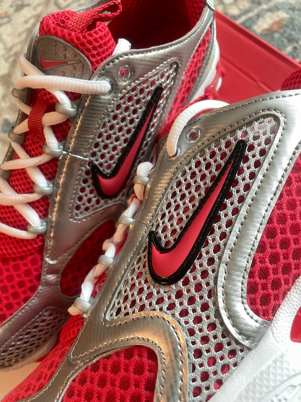 Nike Air Zoom Spiridon Cage 2 Varsity Red 착용 스타일 - 3