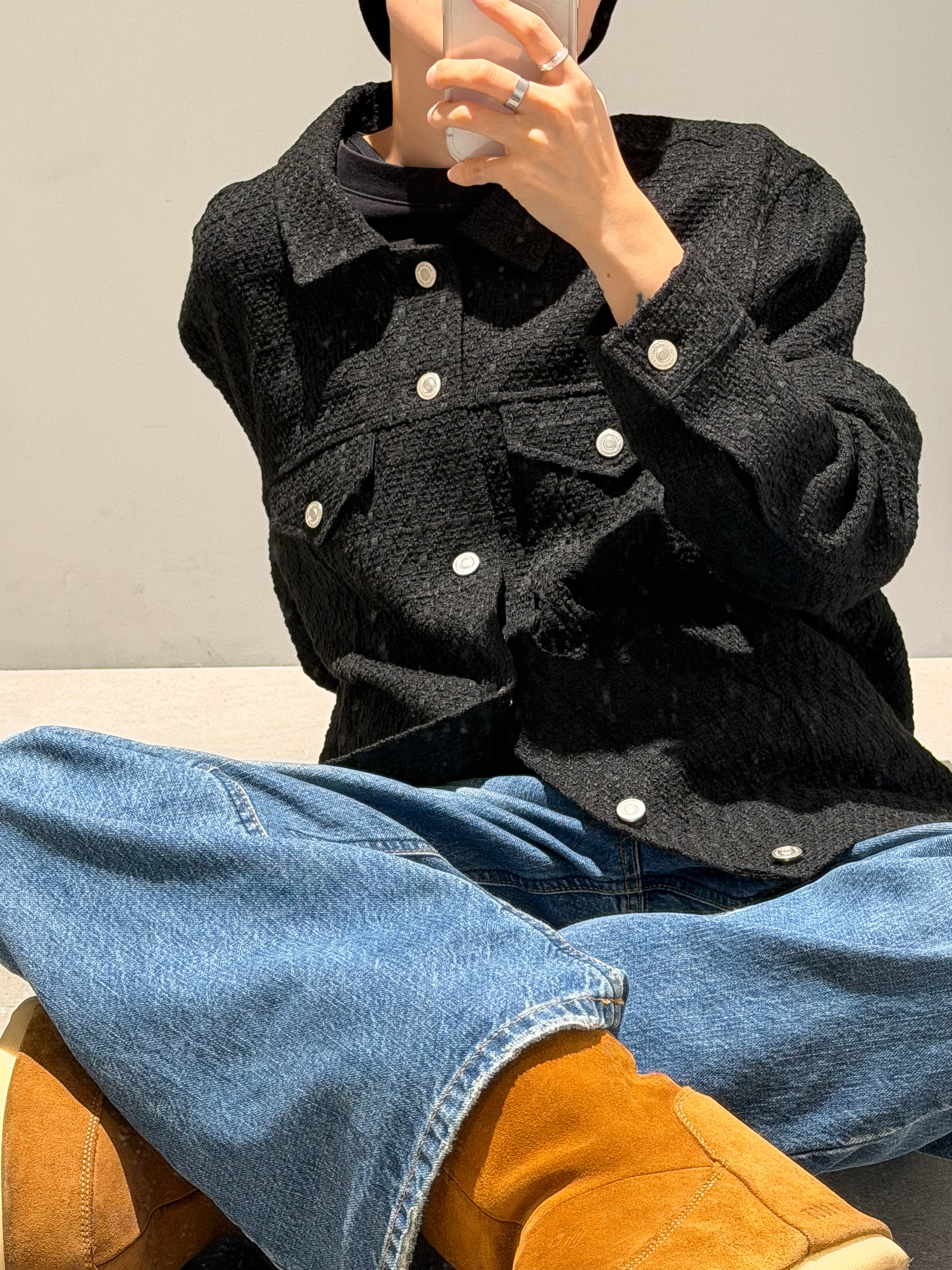 Hono Report Trucker Jacket Black Tweed, Hono Report Bell Bottom Denim Pants Blue 착용 스타일 - 7