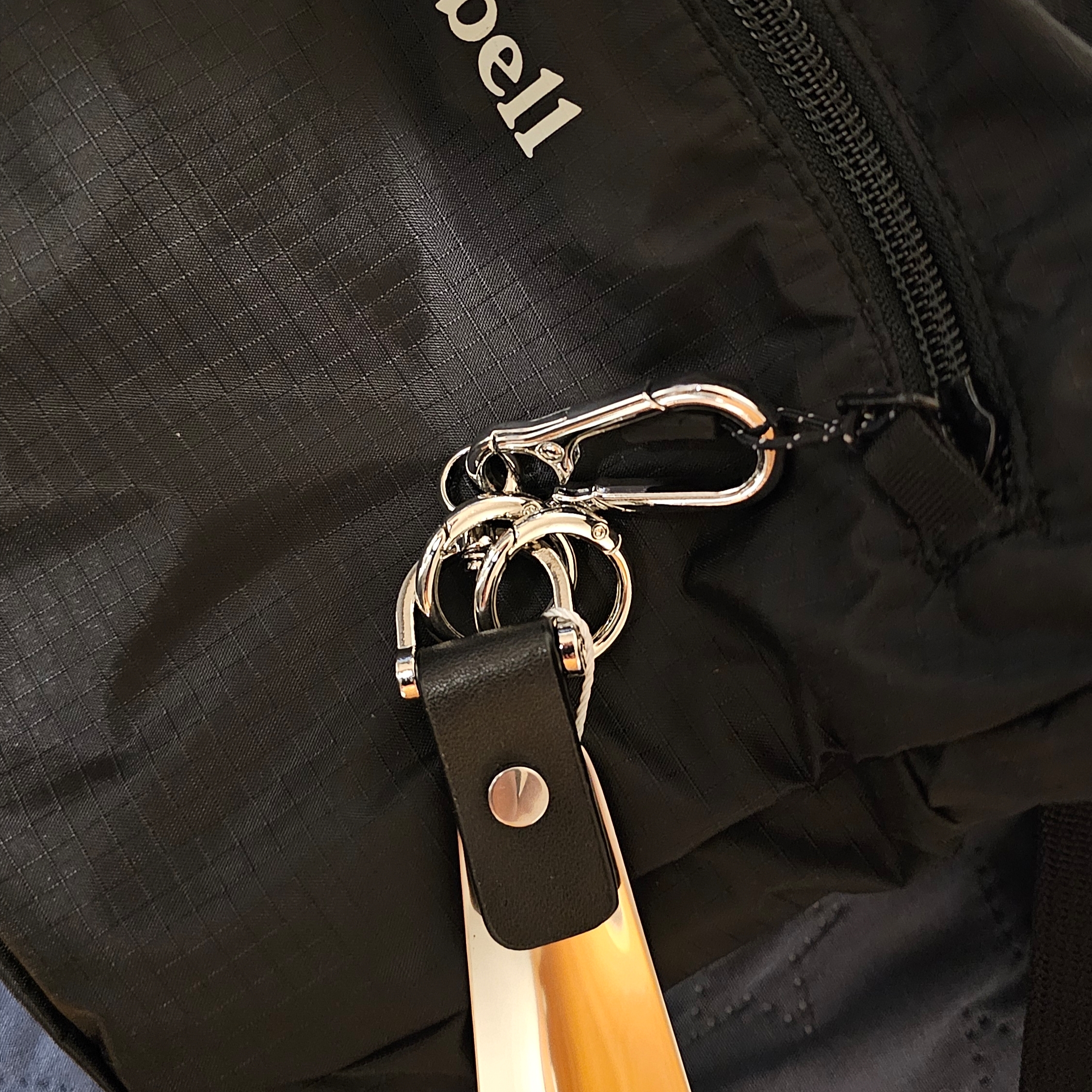 Montbell Pocketable Light Shoulder Bag Small Black, Millo Archive Cade Shoehorn Carabiner Silver 착용 스타일
