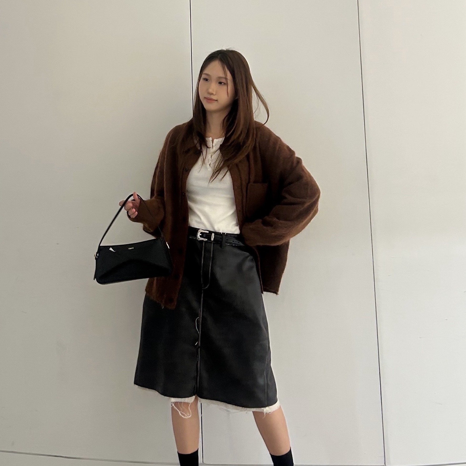 Toga Too Chain Key Ring Belt Black - 25FW 착용 스타일 - 4