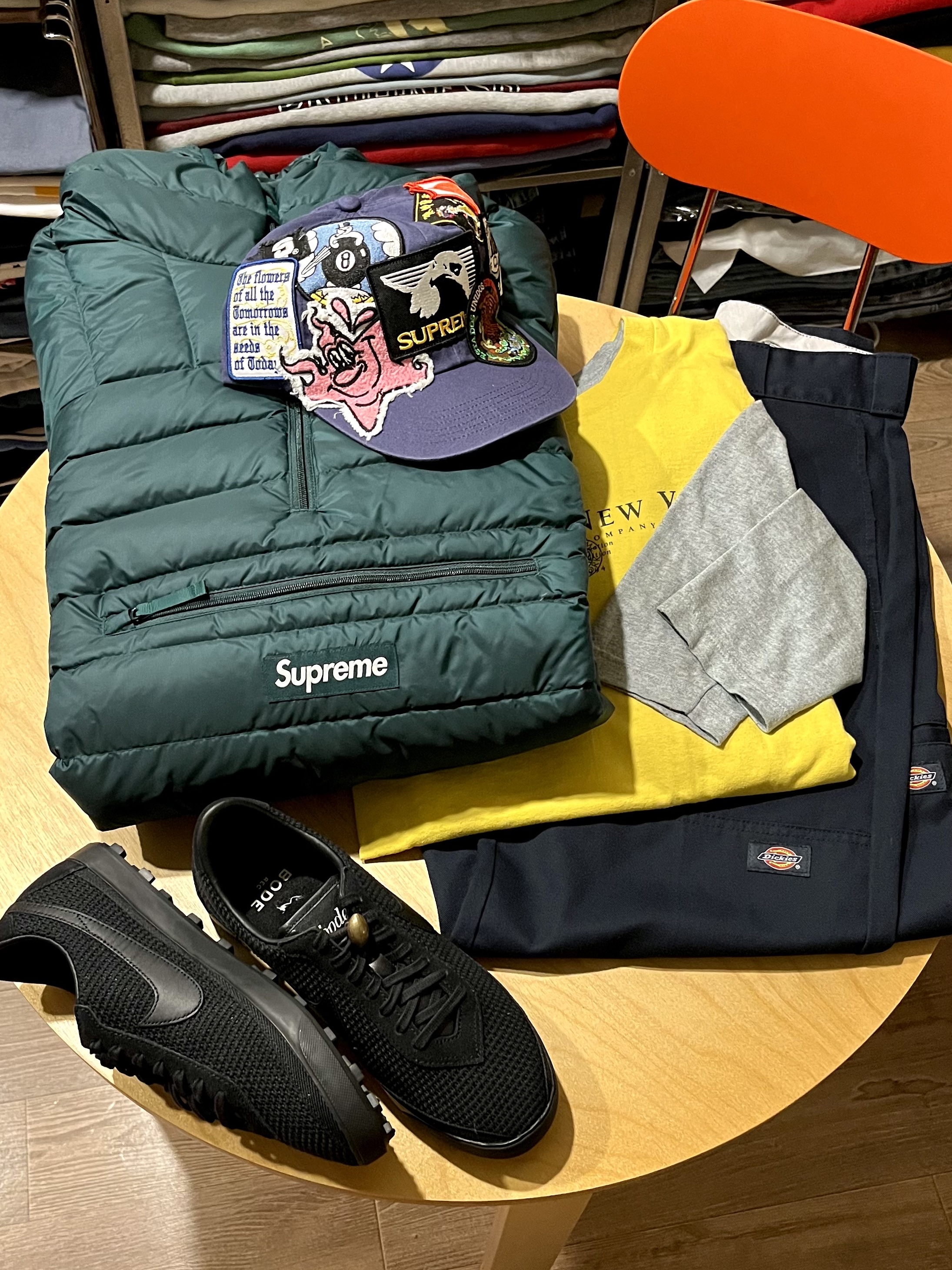 Supreme Micro Down Half Zip Hooded Pullover Dark Green - 25FW, Dickies Loose Fit Double Knee Work Pants Dark Navy 착용 스타일