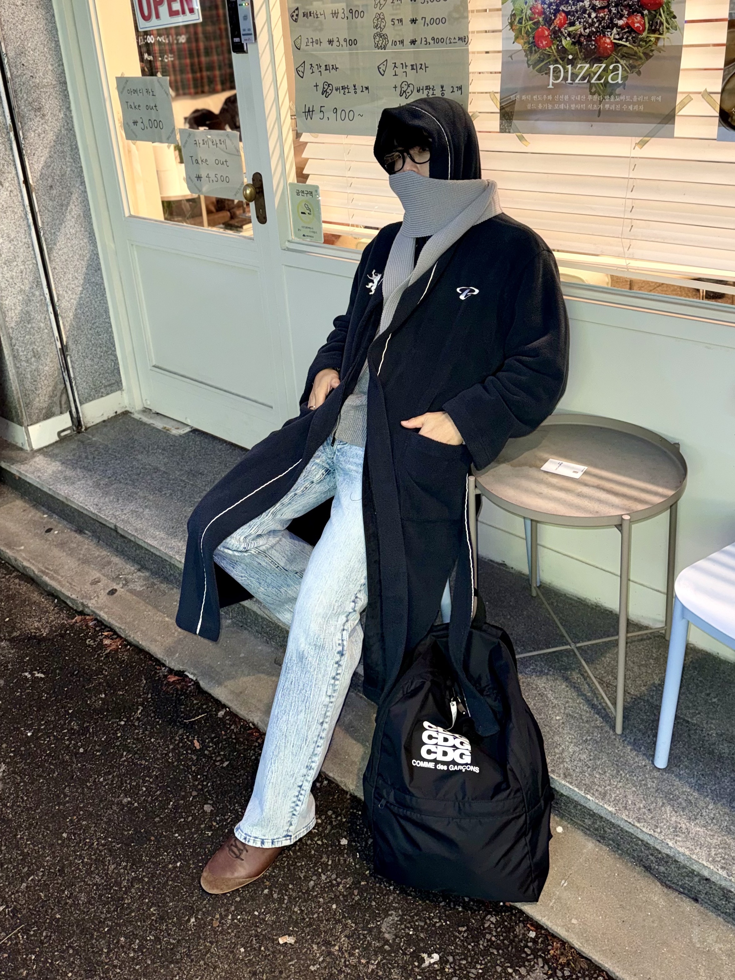 Gentle Monster x Maison Margiela MM113 Black Clear, Farfromwhat Far Suade Belt_Brown 착용 스타일 - 1