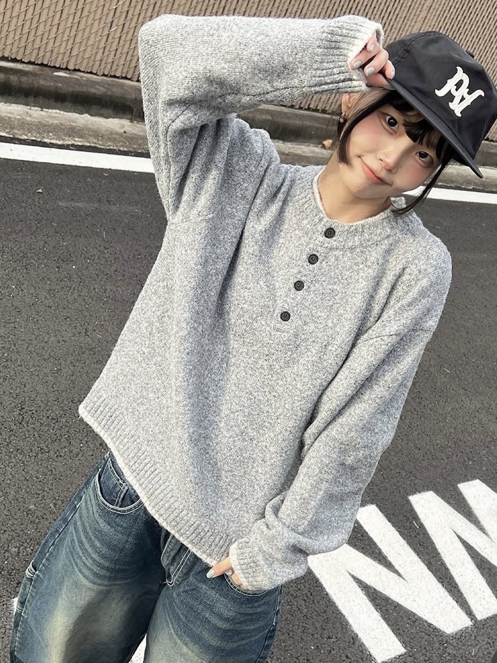 Crocs Overpuff Shorty Black 착용 스타일 - 1