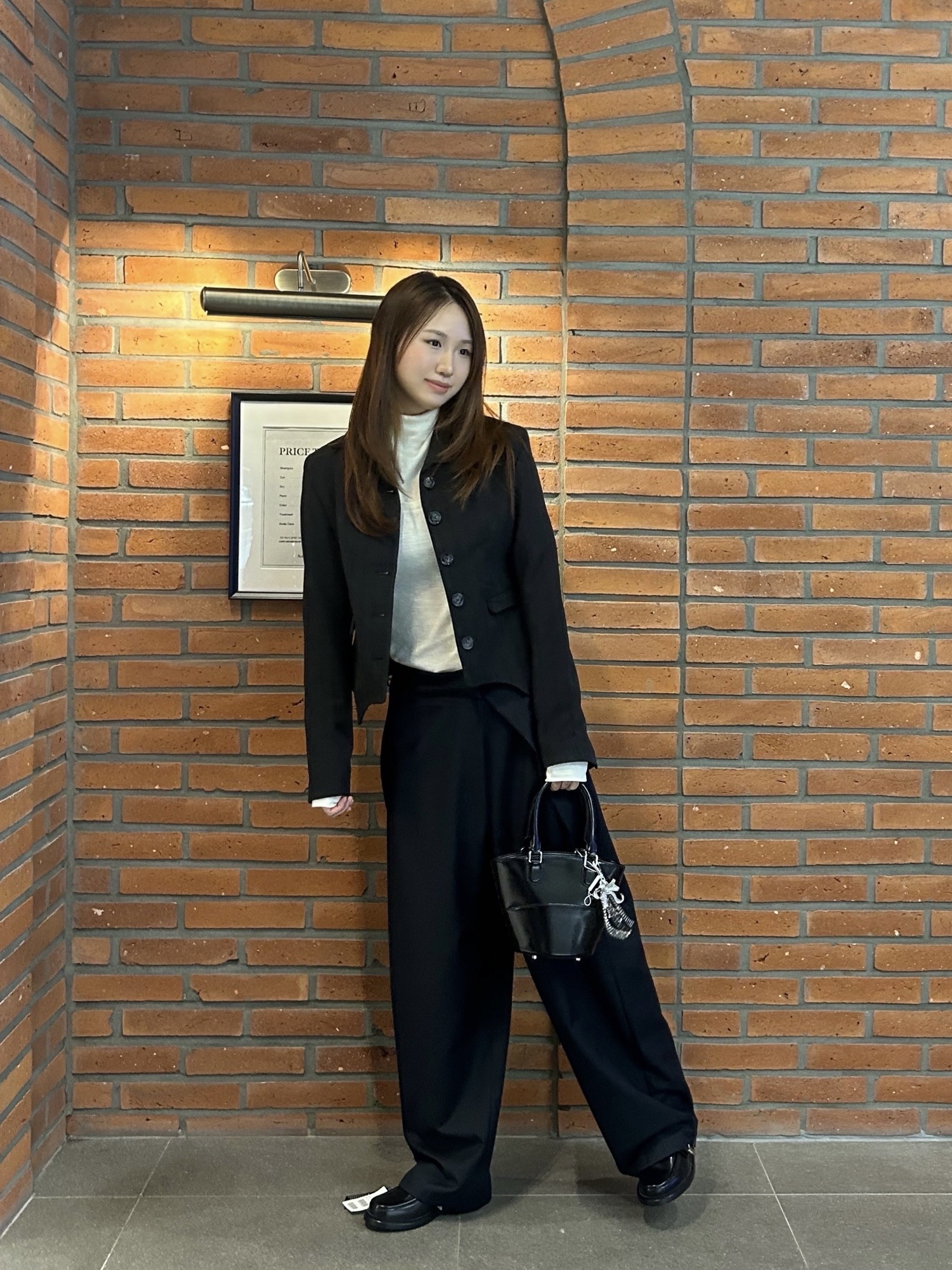 Toga Pulla AJ1041 Polido Black - 25FW 착용 스타일 - 2
