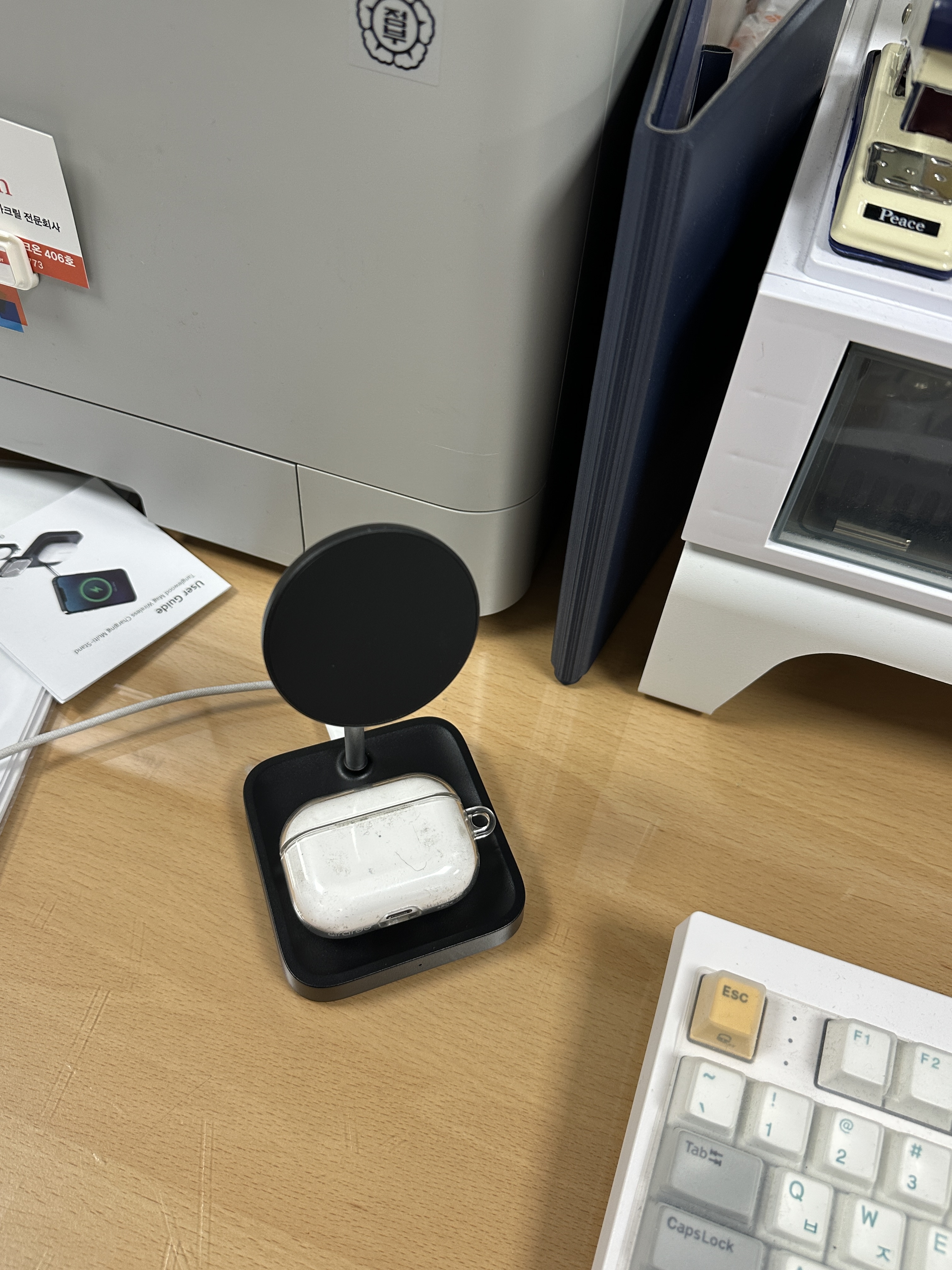 Tanglewood MagSafe Wireless Charging Multi Stand 착용 스타일