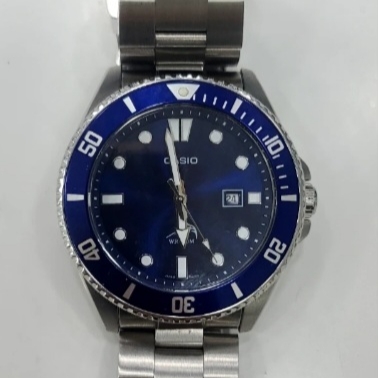 Casio MDV-106B-2AVCF 착용 스타일