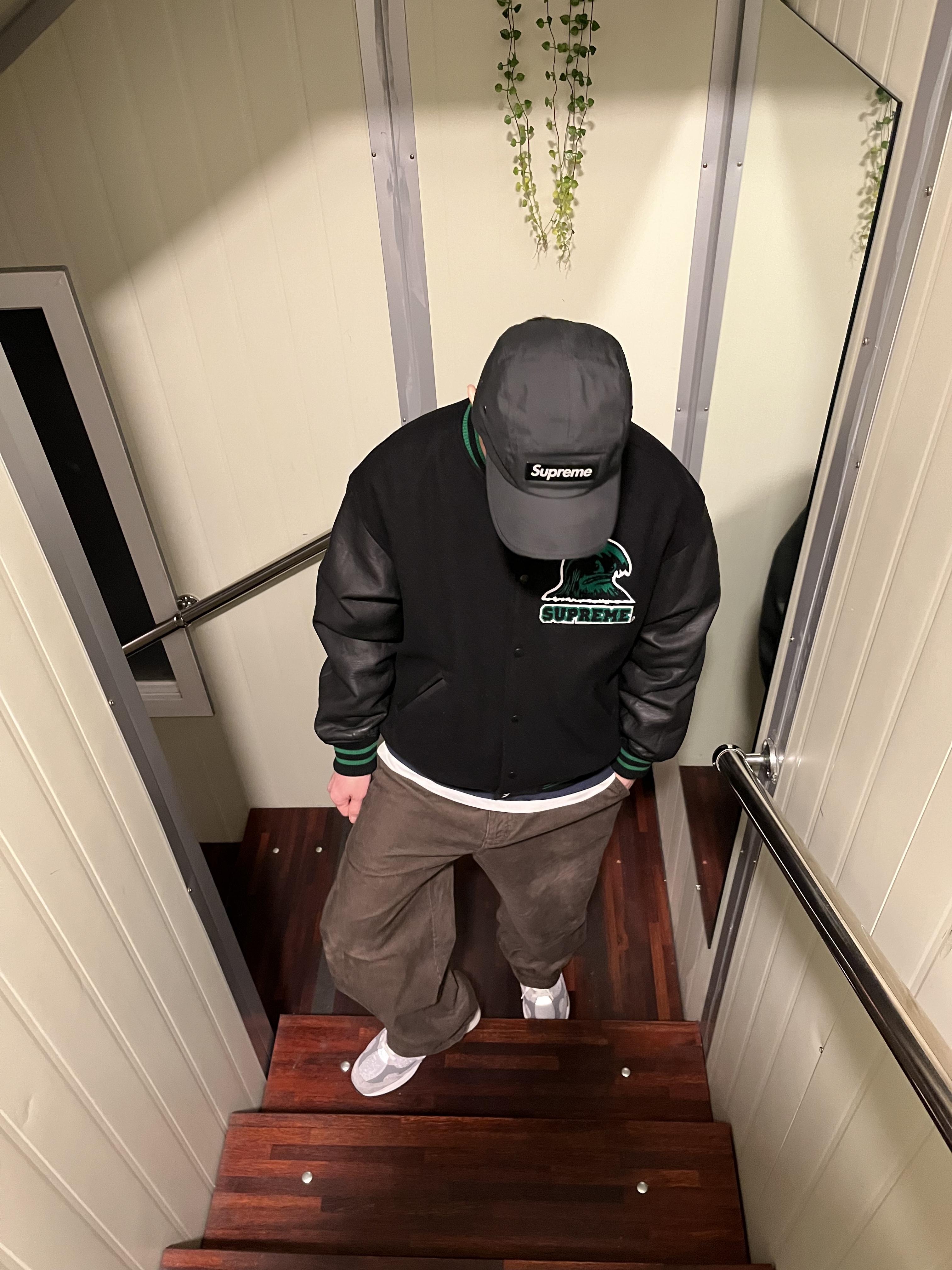 Supreme Wave Varsity Jacket Black - 24SS, Supreme Inset Gel Camp Cap Black - 22SS 착용 스타일 - 1