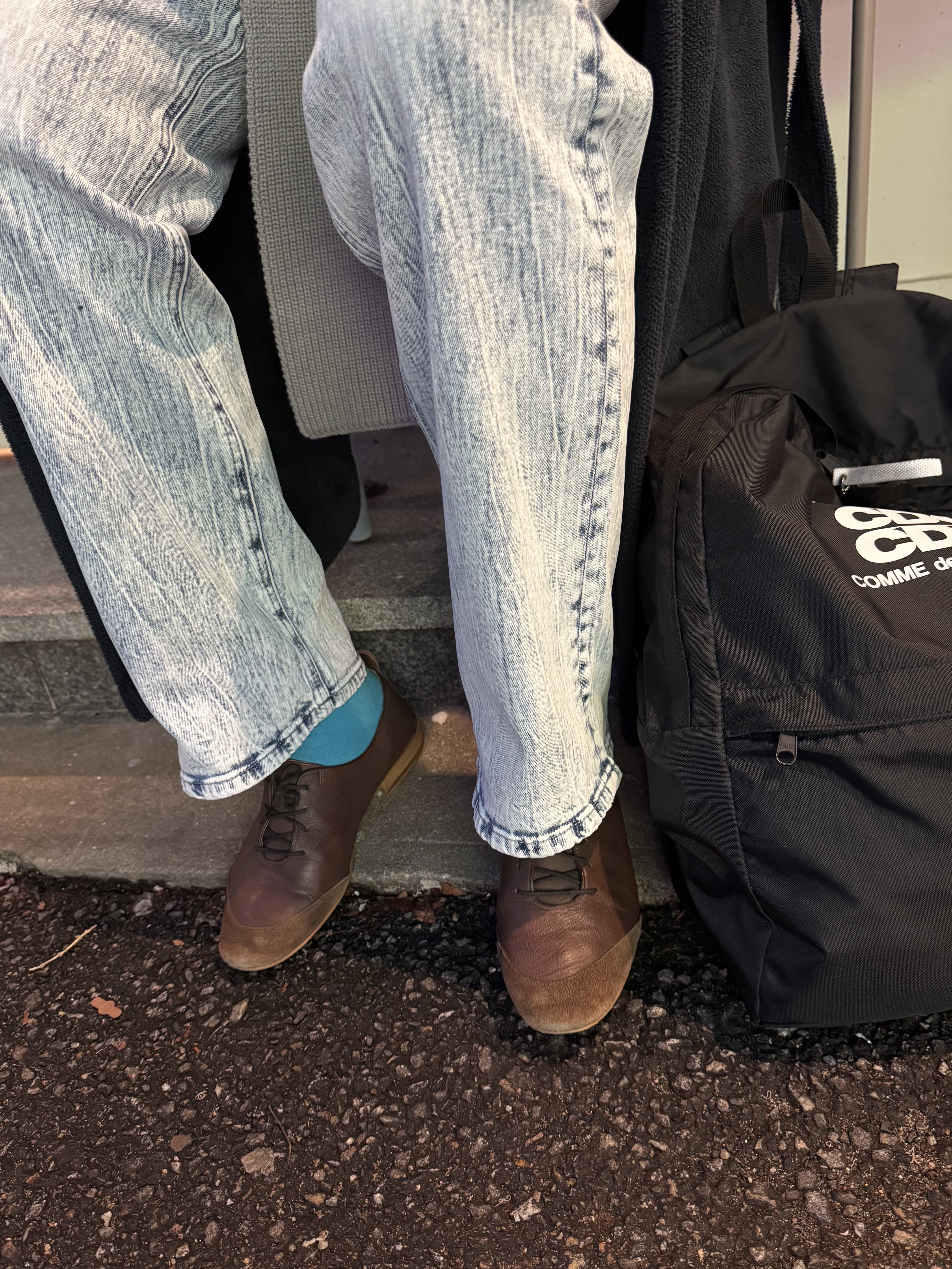 Gentle Monster x Maison Margiela MM113 Black Clear, Farfromwhat Far Suade Belt_Brown 착용 스타일 - 4