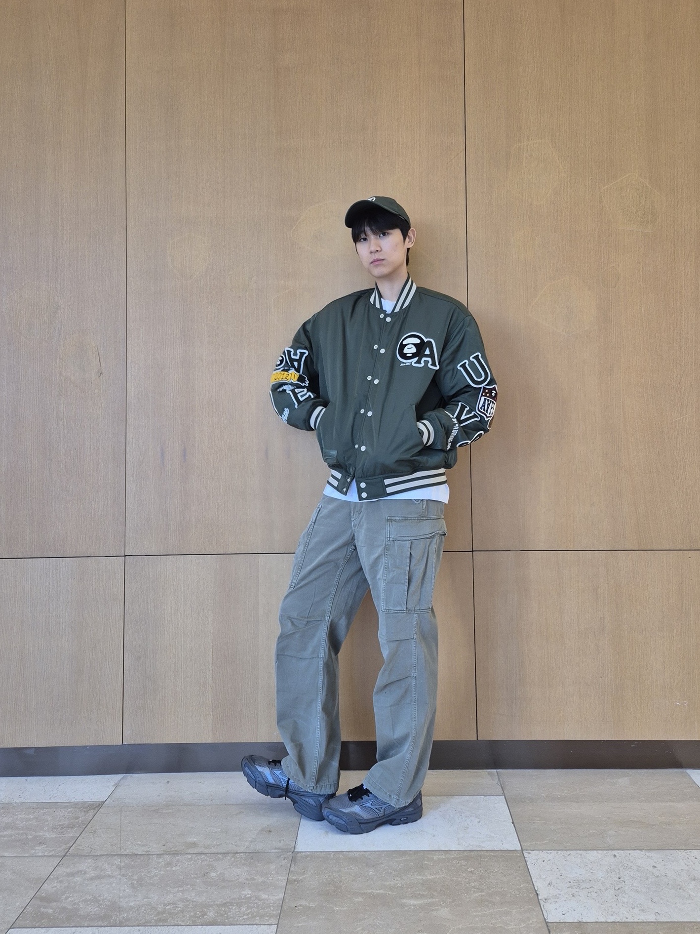 [10% 적립] [KREAM Limited Edition The Trophy Fishing Club] Polo Ralph Lauren Big Cargo Olive - 25FW 착용 스타일 - 4