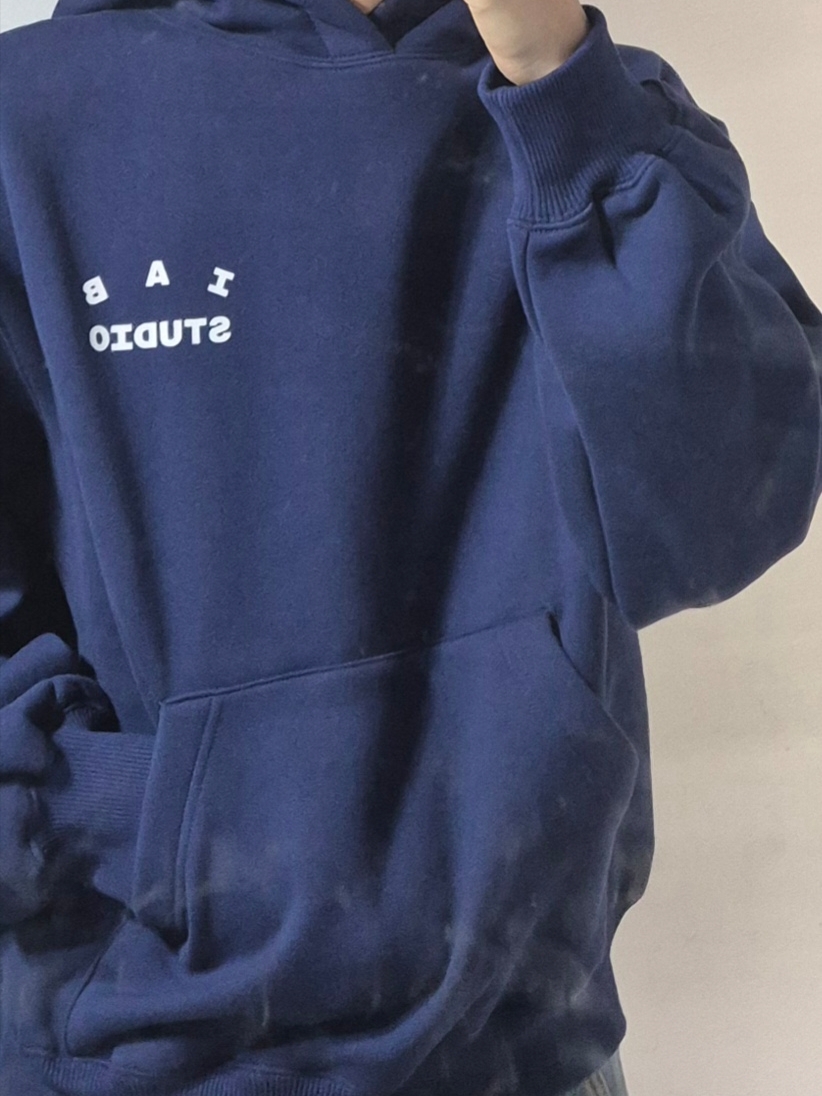 IAB Studio IAB Original Hoodie Navy 착용 스타일 - 1