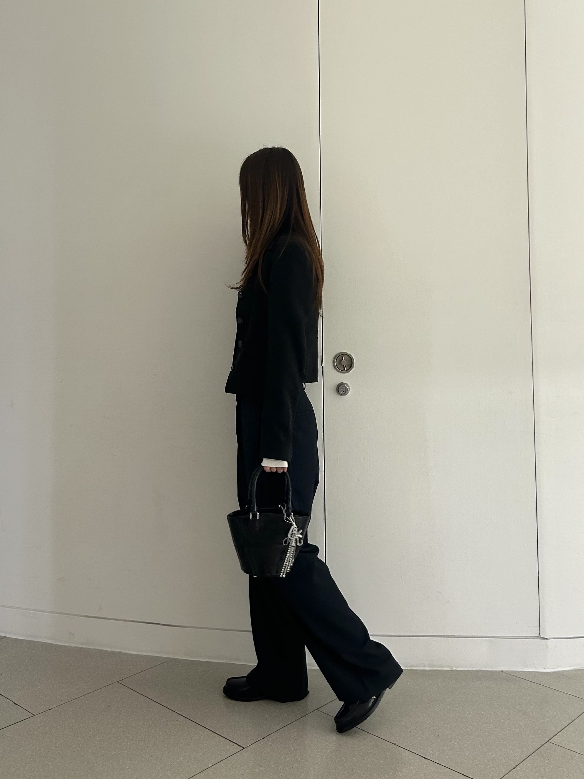 Self Portrait Women Leather Charm Tote Bag Black - 25FW 착용 스타일 - 4