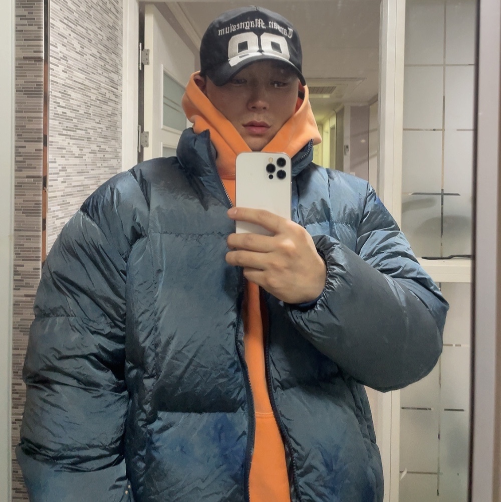 IAB Studio Pigment Hoodie & Sack Salmon 착용 스타일 - 1