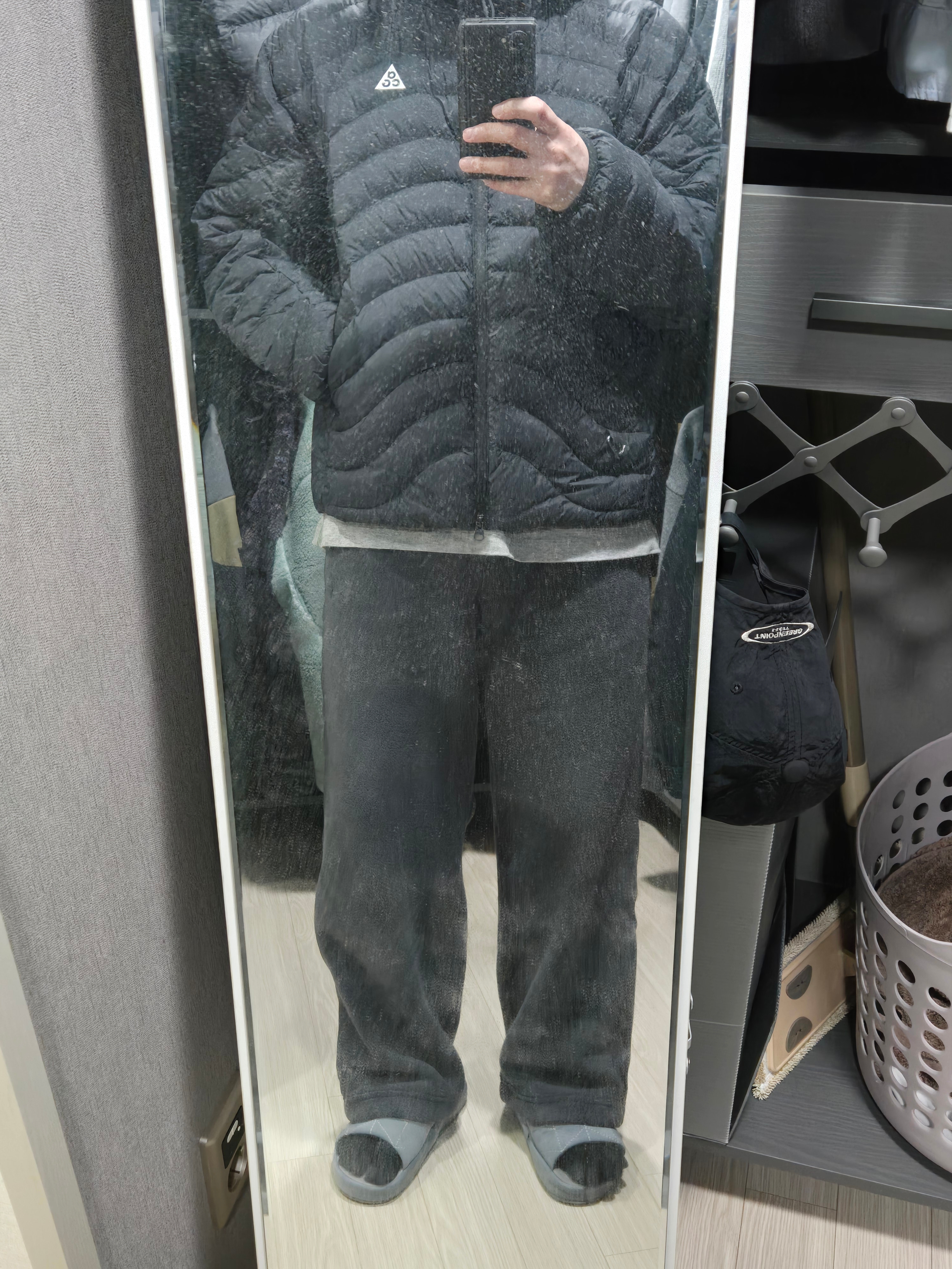 Nike ACG Lava Flow Therma-Fit ADV Jacket Black Summit White - Asia, Uniqlo x Needles Fleece Wide Pants Dark Gray - KR 착용 스타일
