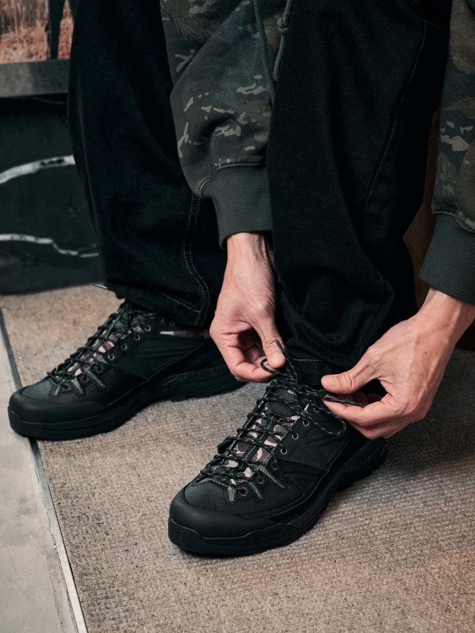 Salomon x Carhartt WIP X-Alp Black 착용 스타일 - 5