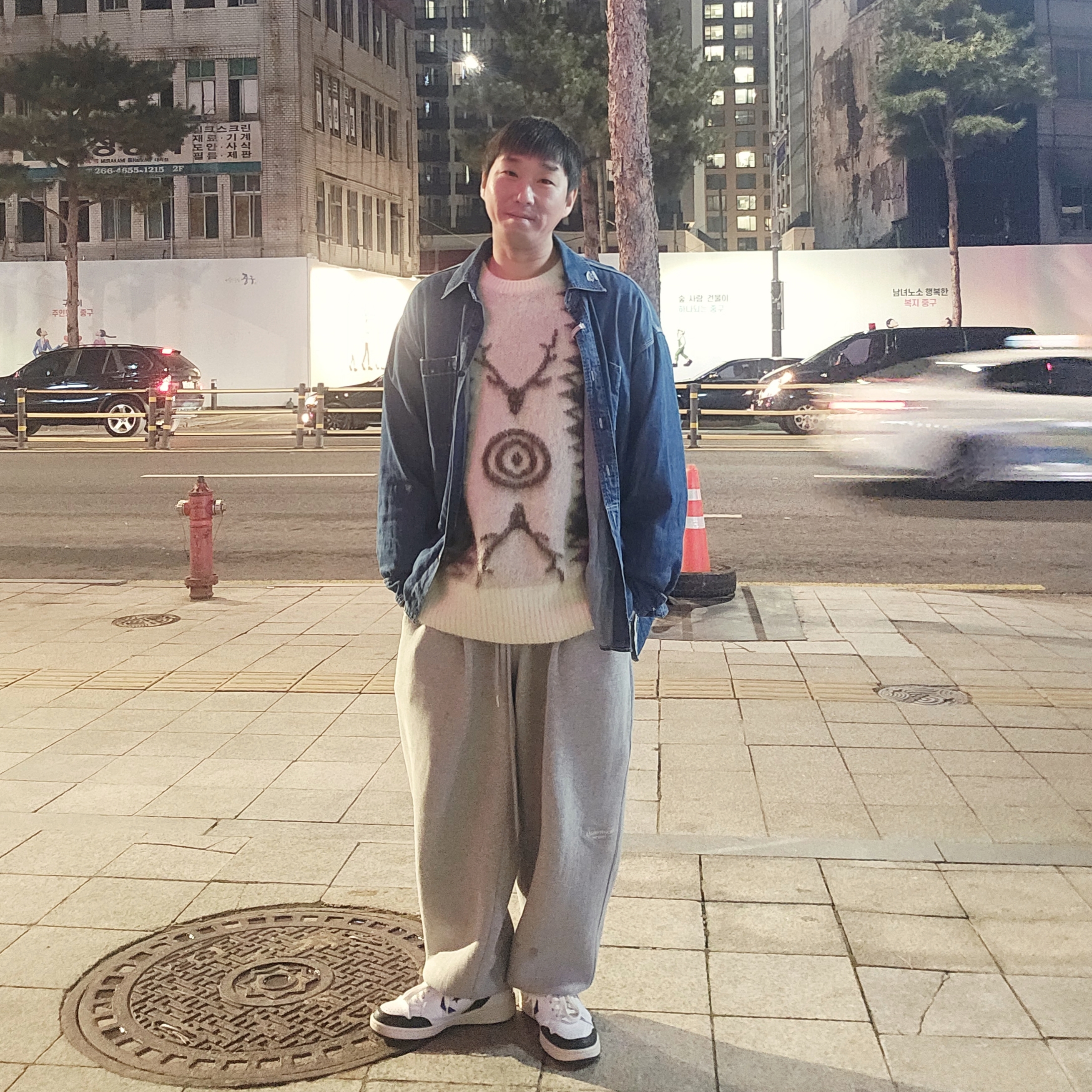 Converse x Fragment Weapon Mid White, South2 West8 Loose Fit Sweater S2W8 Native Off White 착용 스타일 - 1