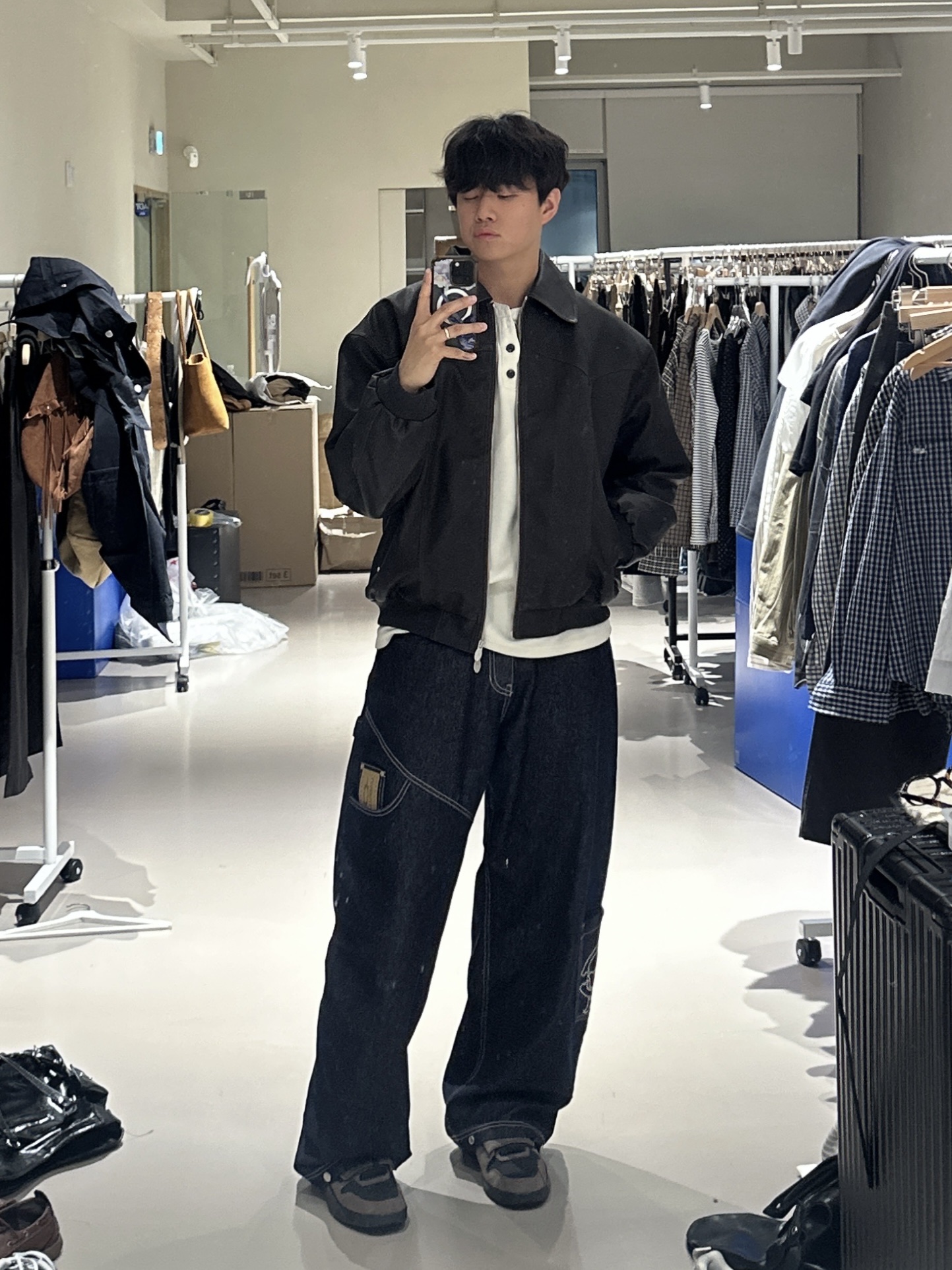 Jordan x Travis Scott Jumpman Jack TR Black and Dark Mocha 착용 스타일 - 1