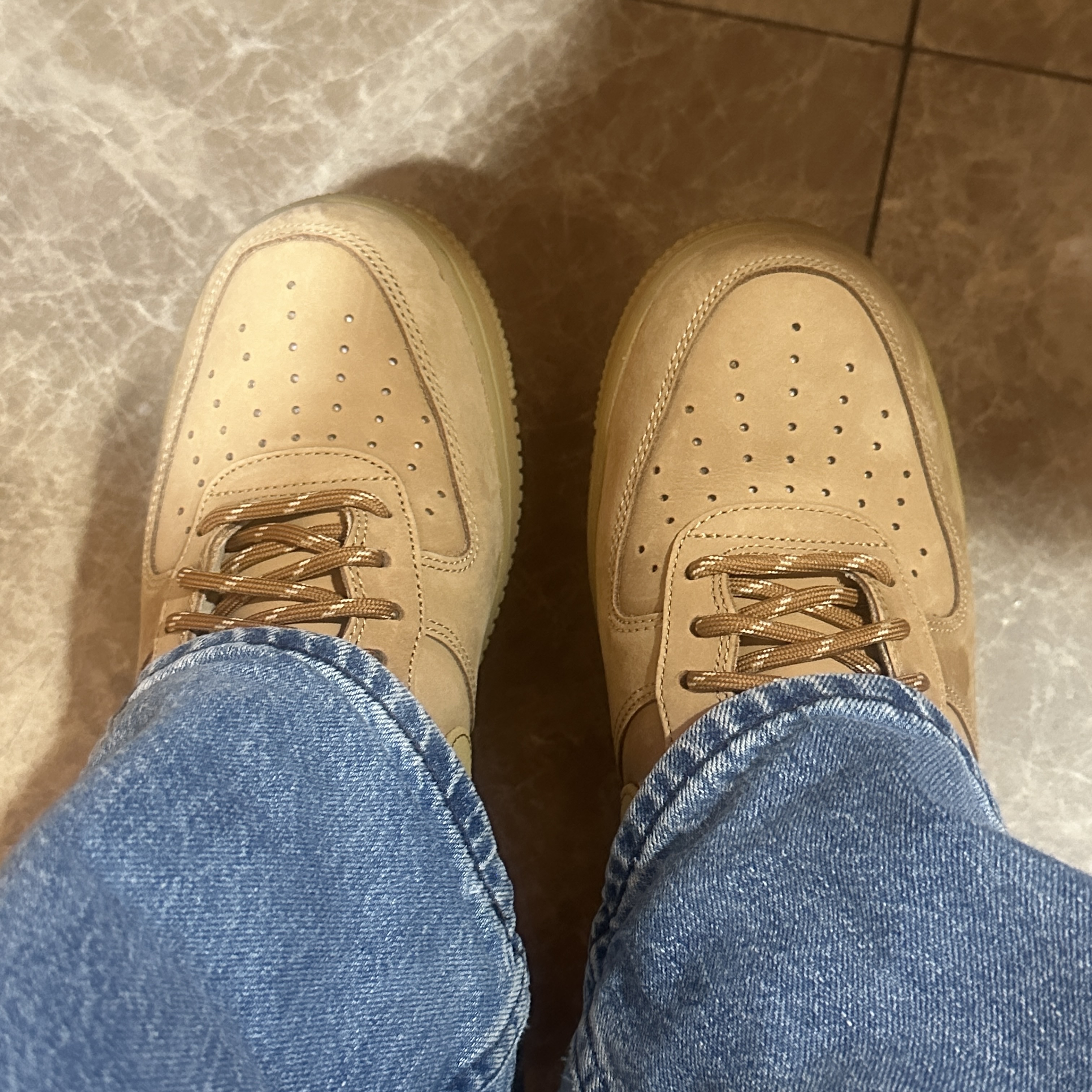 Nike Air Force 1 '07 WB Flax 착용 스타일 - 1