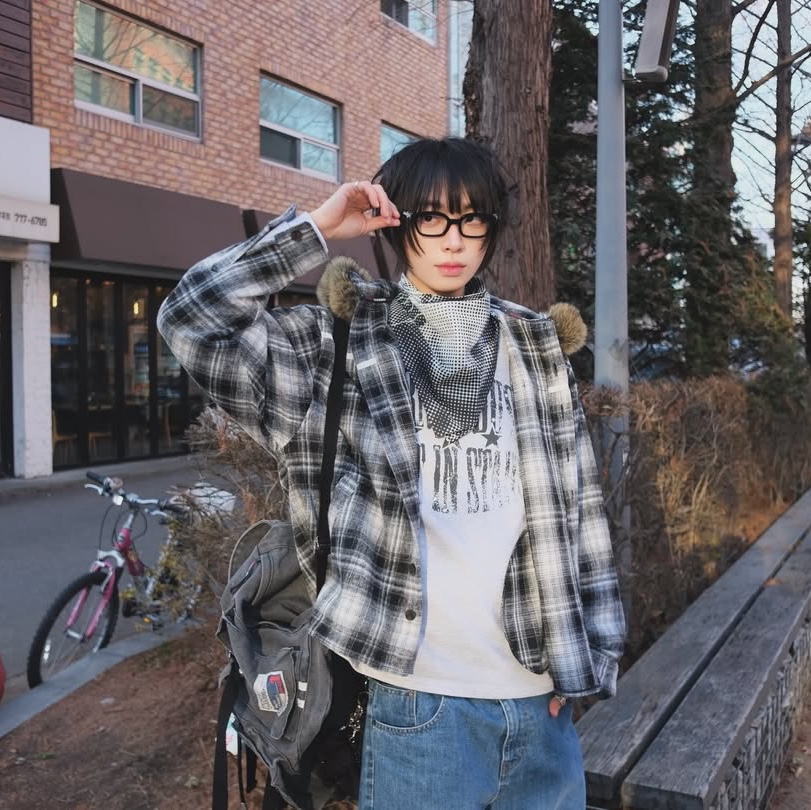 SPORT CHAMBER SC Sporty Rucksack Charcol, SPORT CHAMBER SC Fur Hood Shirt Black 착용 스타일 - 2