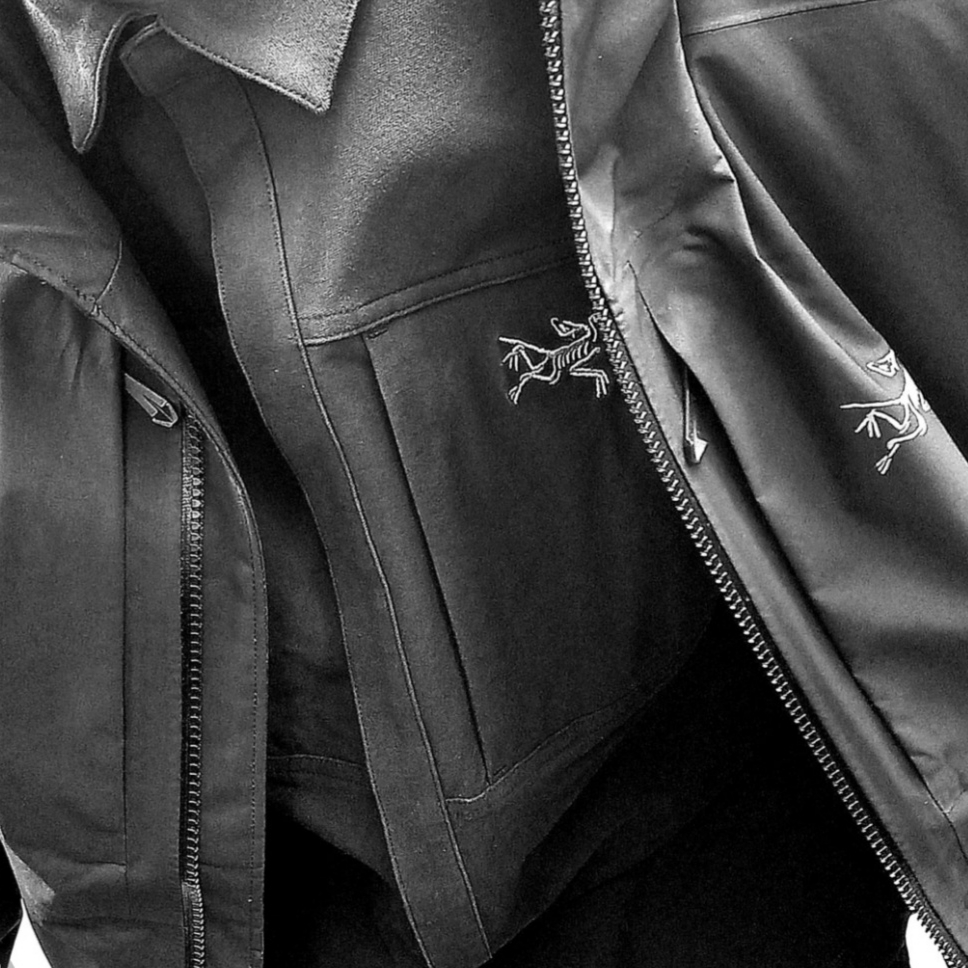 Arc'teryx Cronin Cotton Overshirt Black, Arc'teryx Ralle Parka Black 착용 스타일 - 1