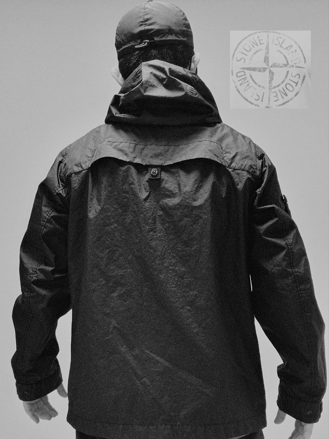 Stone Island 99576 Nylon Metal 6-Panel Cap Black, Arc'teryx Beta Pants Black 착용 스타일 - 3