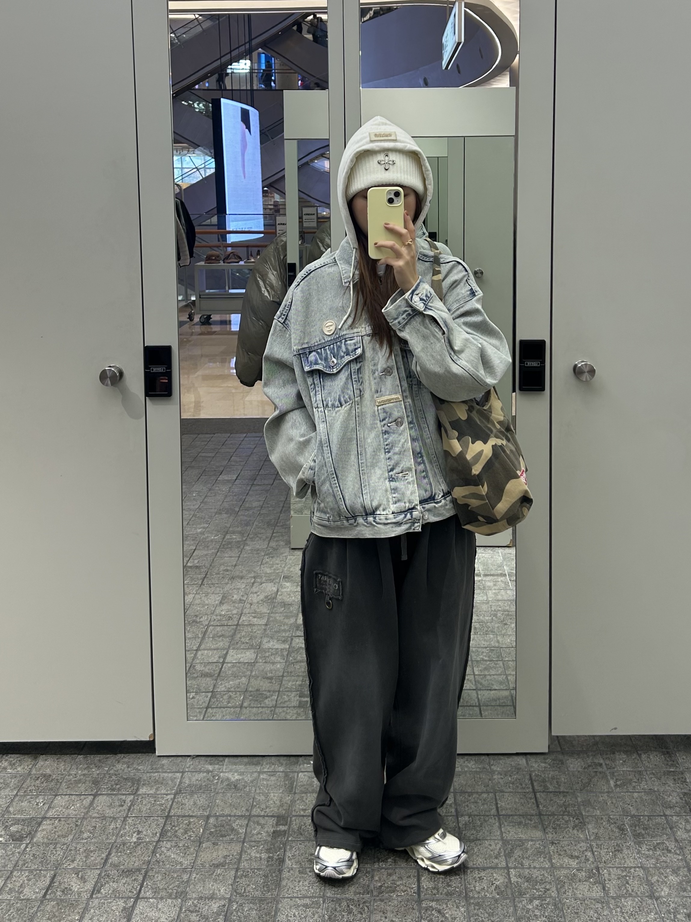 AAPE Now Light Weight Jacket Blue - 25SS 착용 스타일 - 6