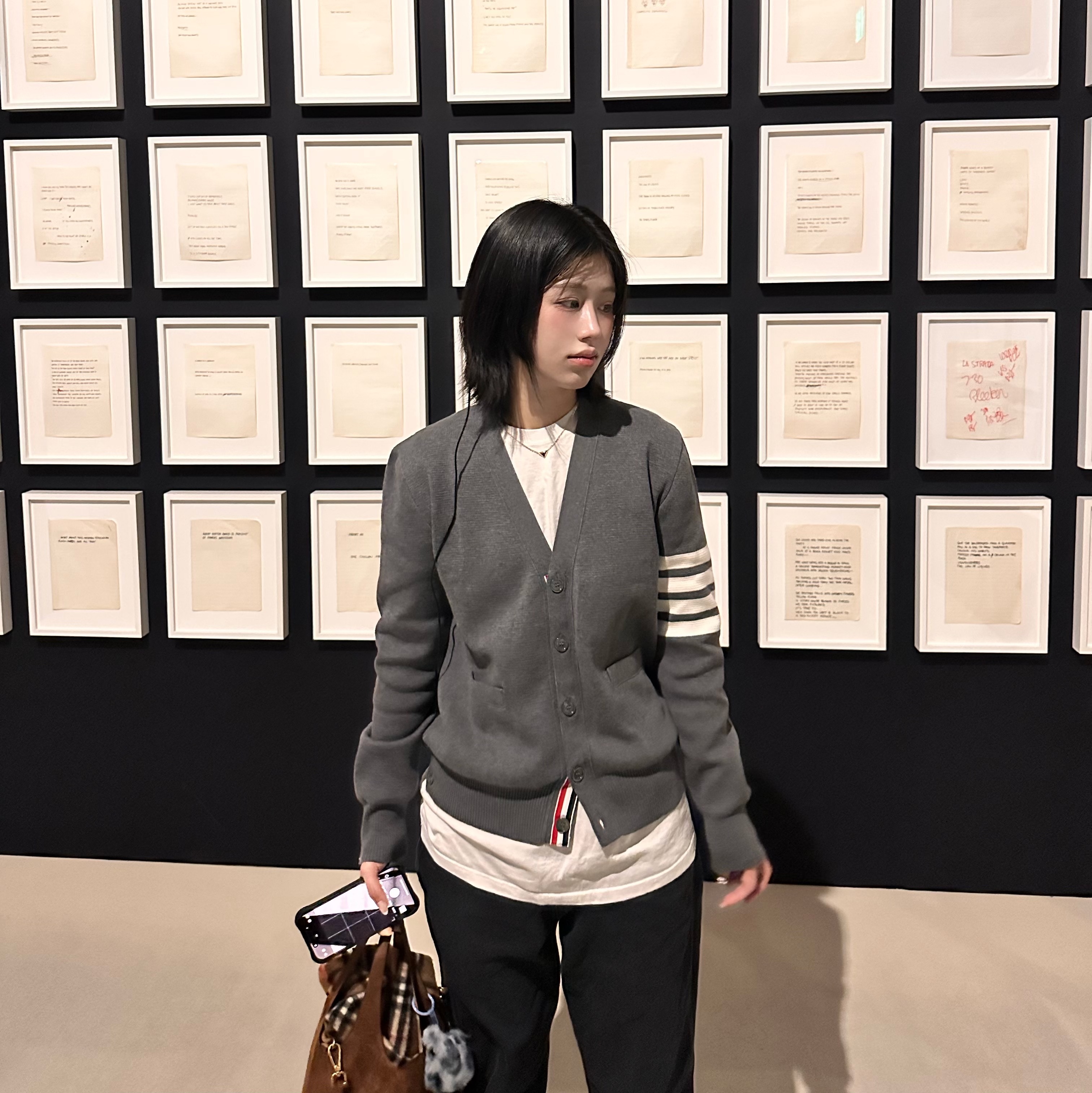 Thom Browne Milano Stitch 4-Bar Cardigan Medium Grey 착용 스타일 - 2
