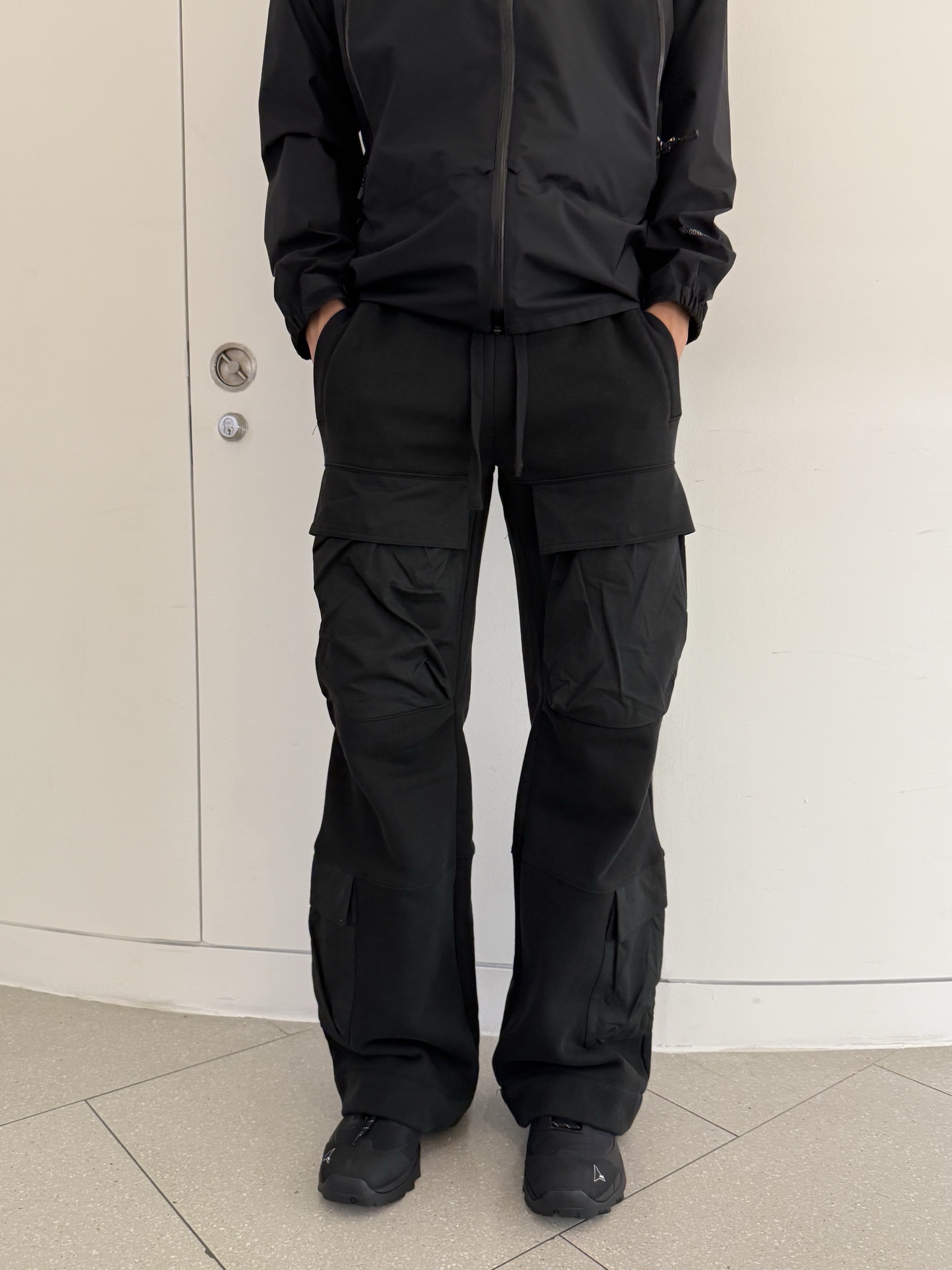 Entire Studios Utility Sweats Soot - 25FW 착용 스타일 - 4