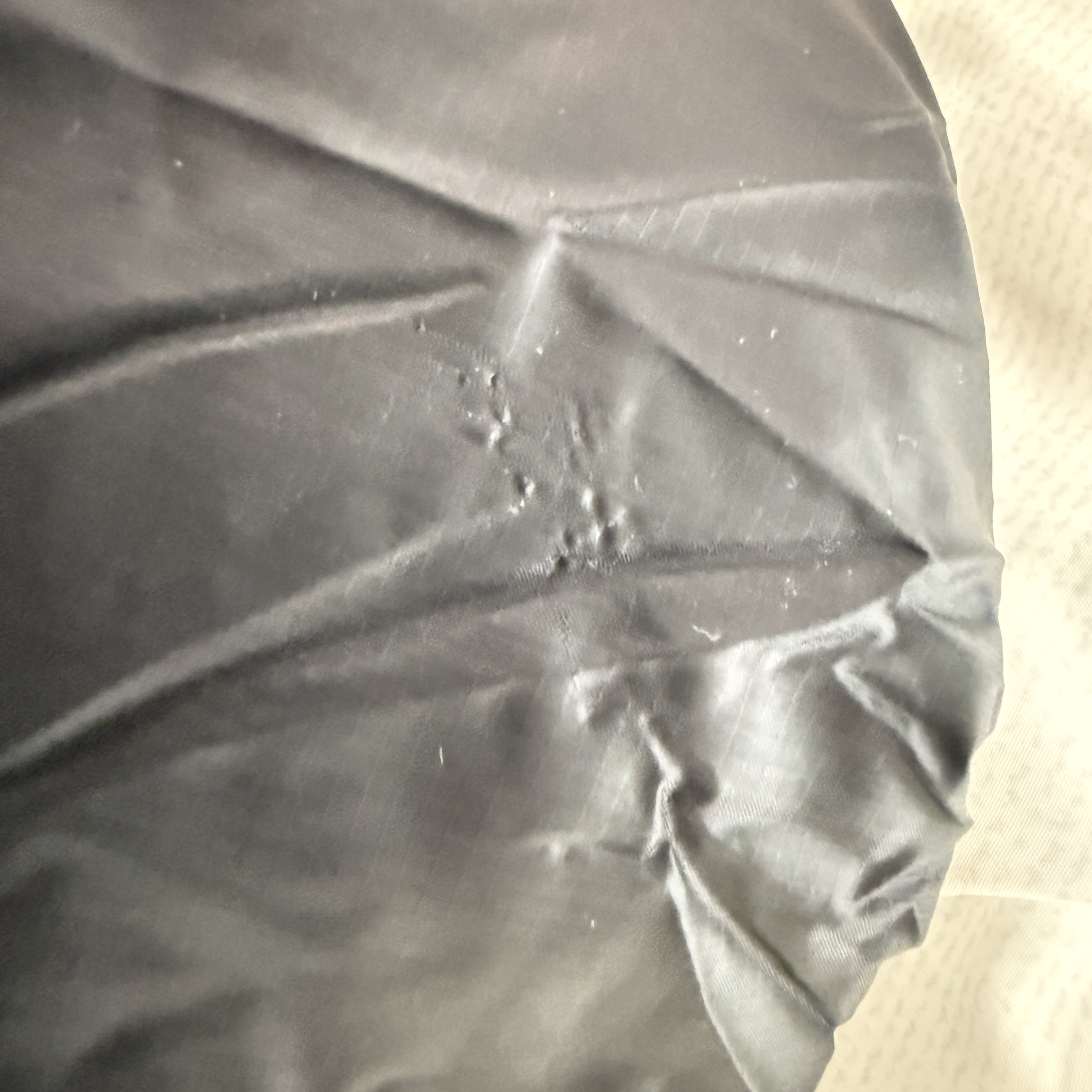 Patagonia Fitz Roy Down Hoody Black 착용 스타일 - 2
