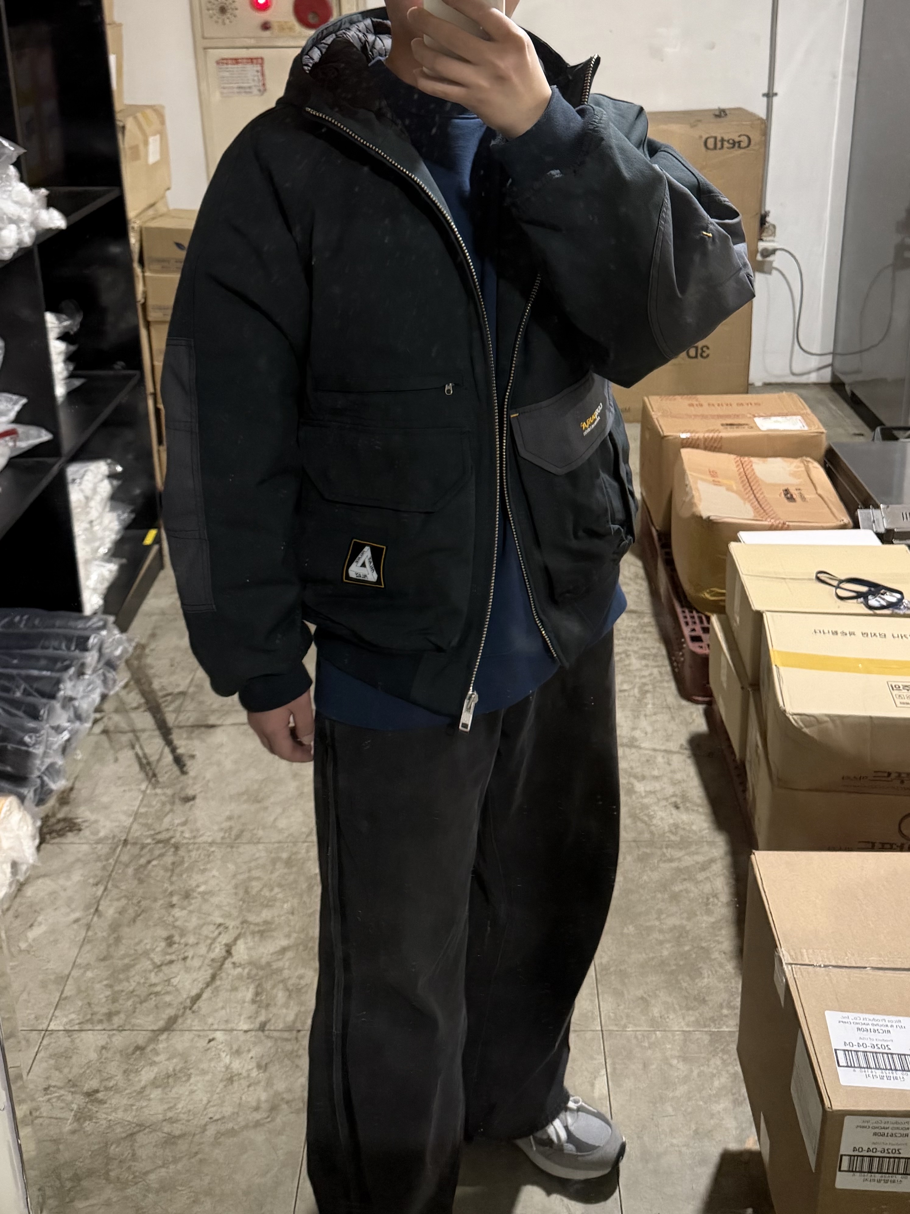 Palace Cordura Duck Canvas Jacket Onyx - 24FW, Ader Error Sig; TRS Tag Sweatshirt 01 Navy 착용 스타일 - 2