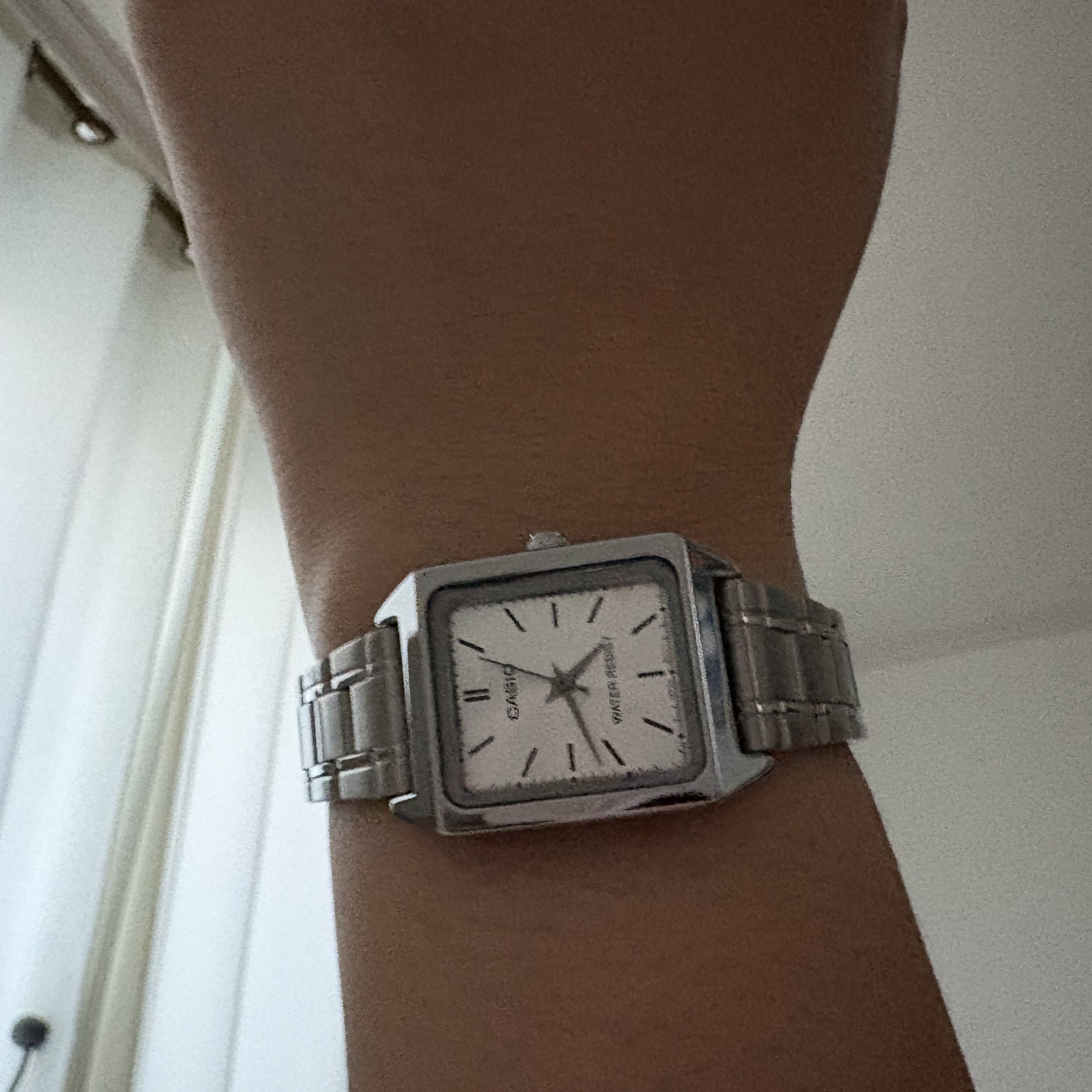 Casio LTP-V007D-7E 착용 스타일