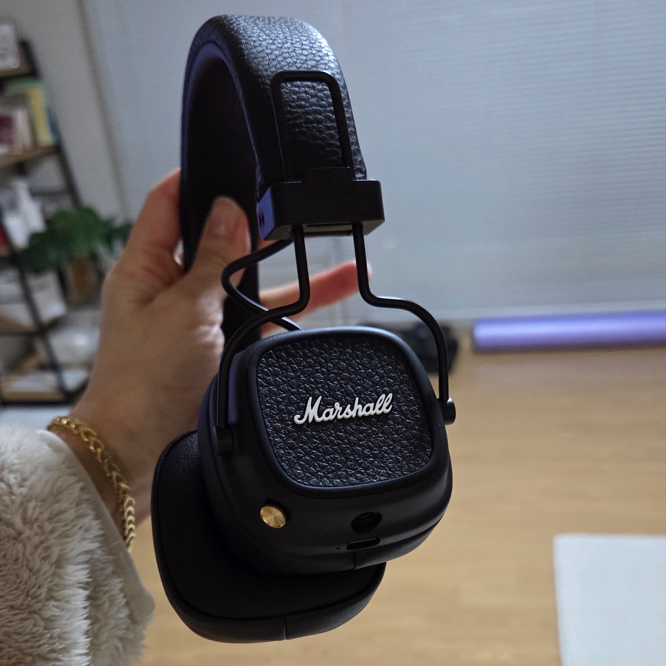 [7% 적립] Marshall Major V Black (Sovico AV Ver.) 착용 스타일