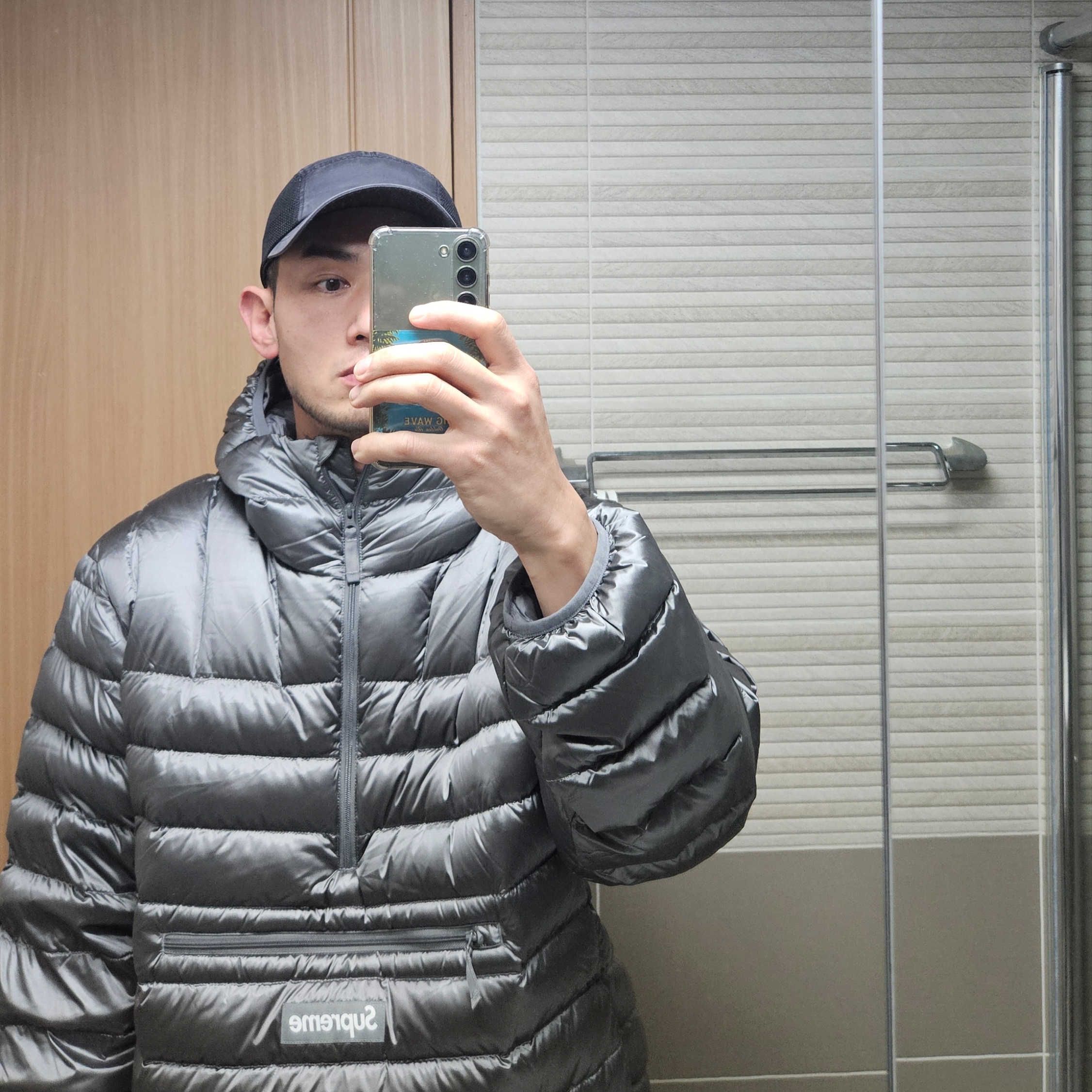 Supreme Micro Down Half Zip Hooded Pullover Silver - 25FW 착용 스타일