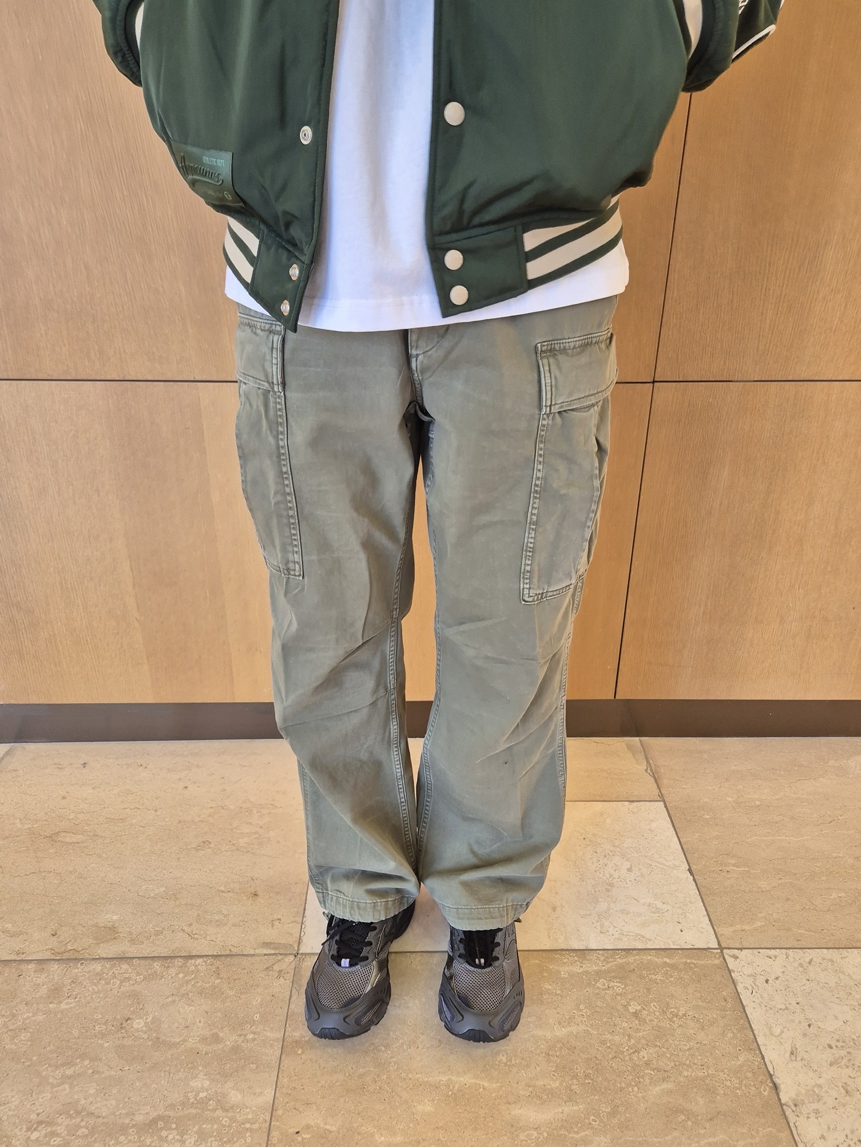 [10% 적립] [KREAM Limited Edition The Trophy Fishing Club] Polo Ralph Lauren Big Cargo Olive - 25FW 착용 스타일 - 2
