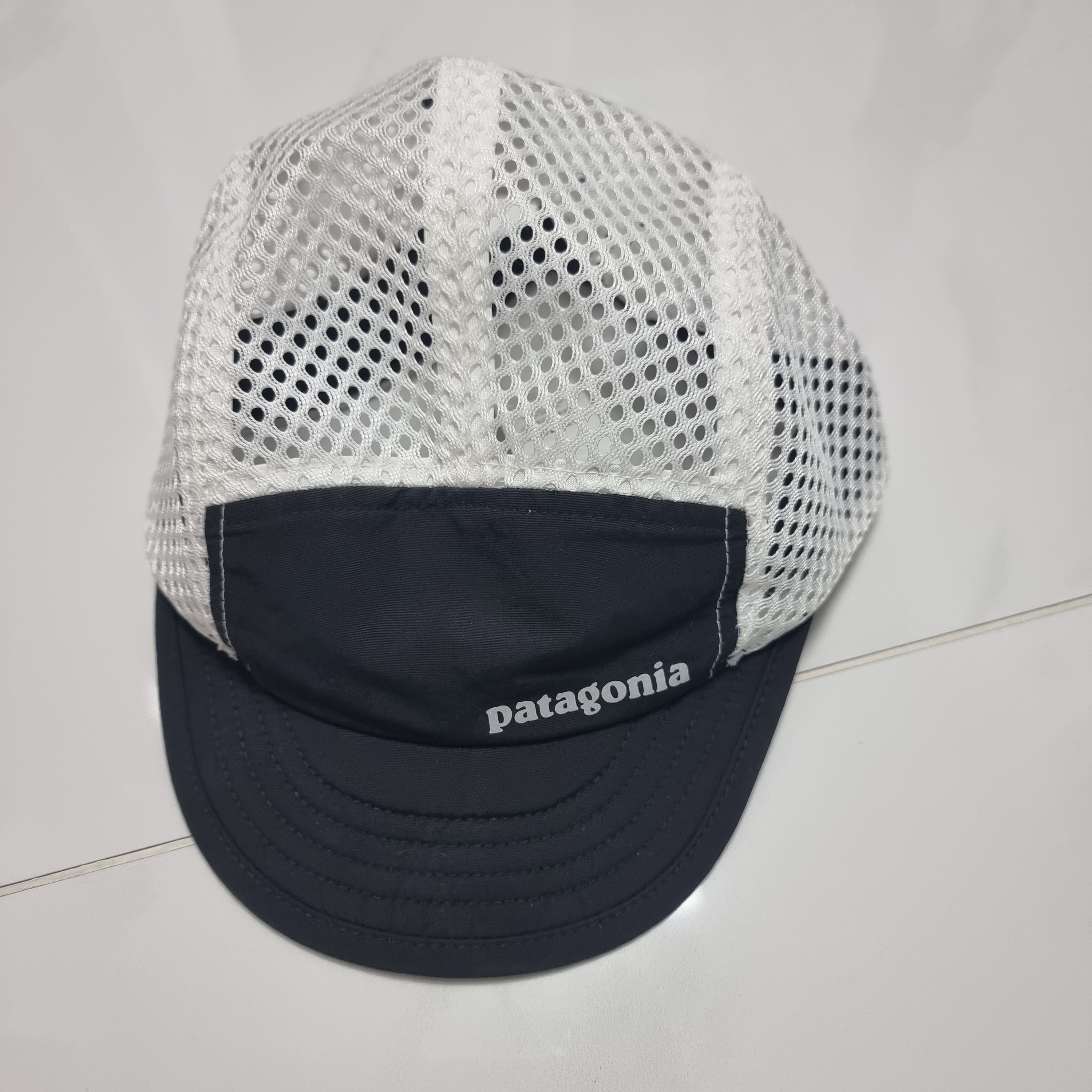 Patagonia Duckbill Cap Black 착용 스타일