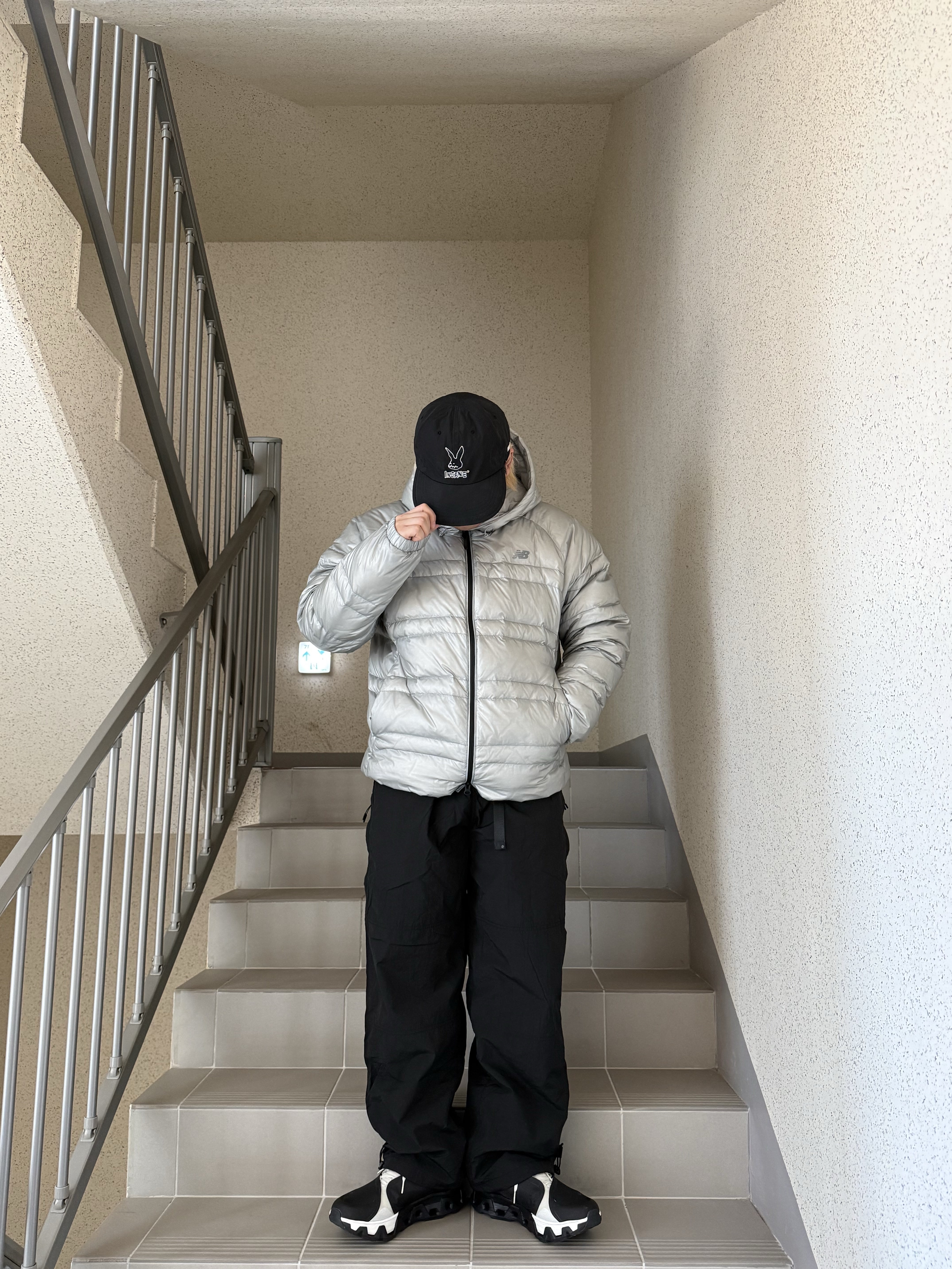 On Running x Post Archive Faction (Paf) Cloudmonster Hyper Black 착용 스타일 - 4