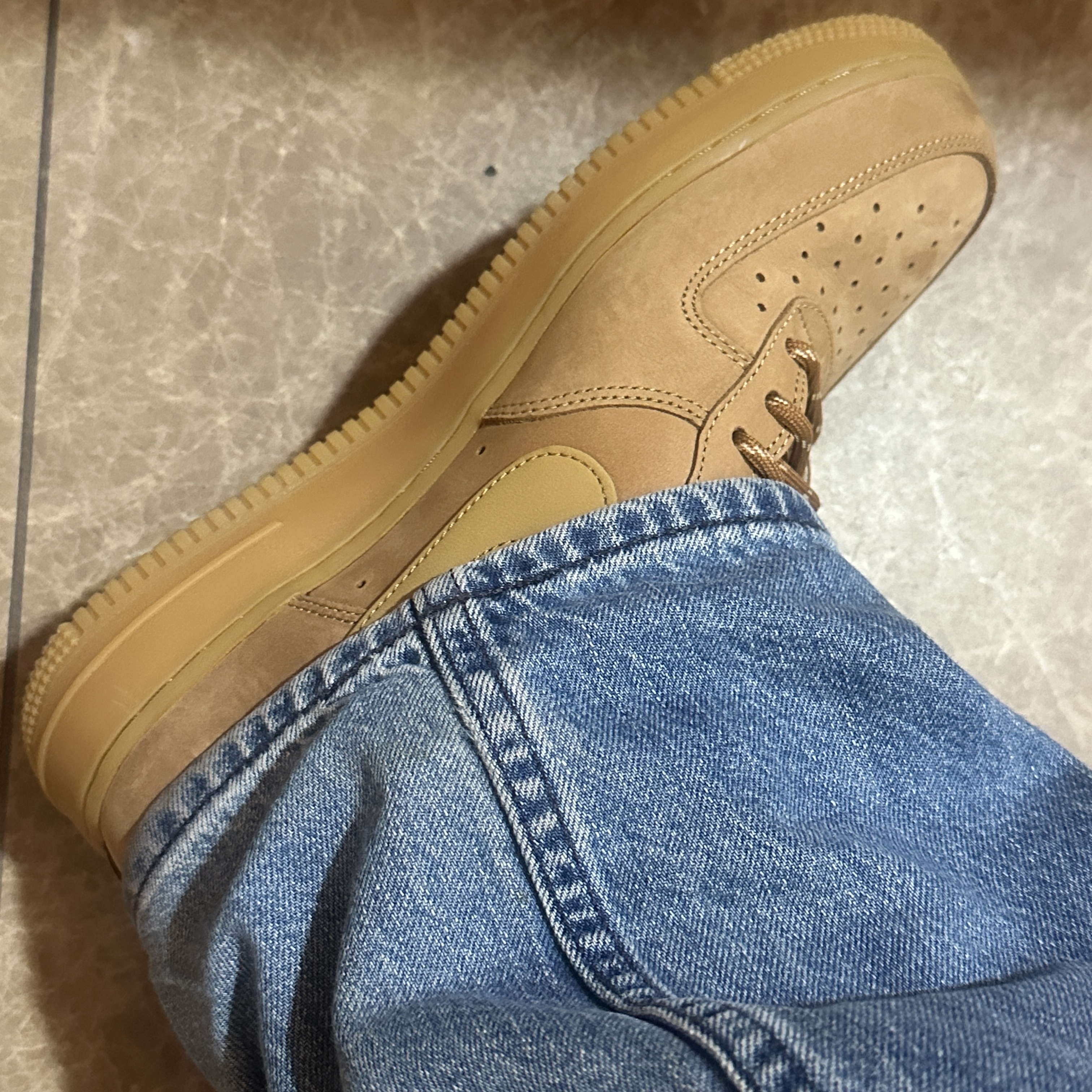 Nike Air Force 1 '07 WB Flax 착용 스타일 - 2