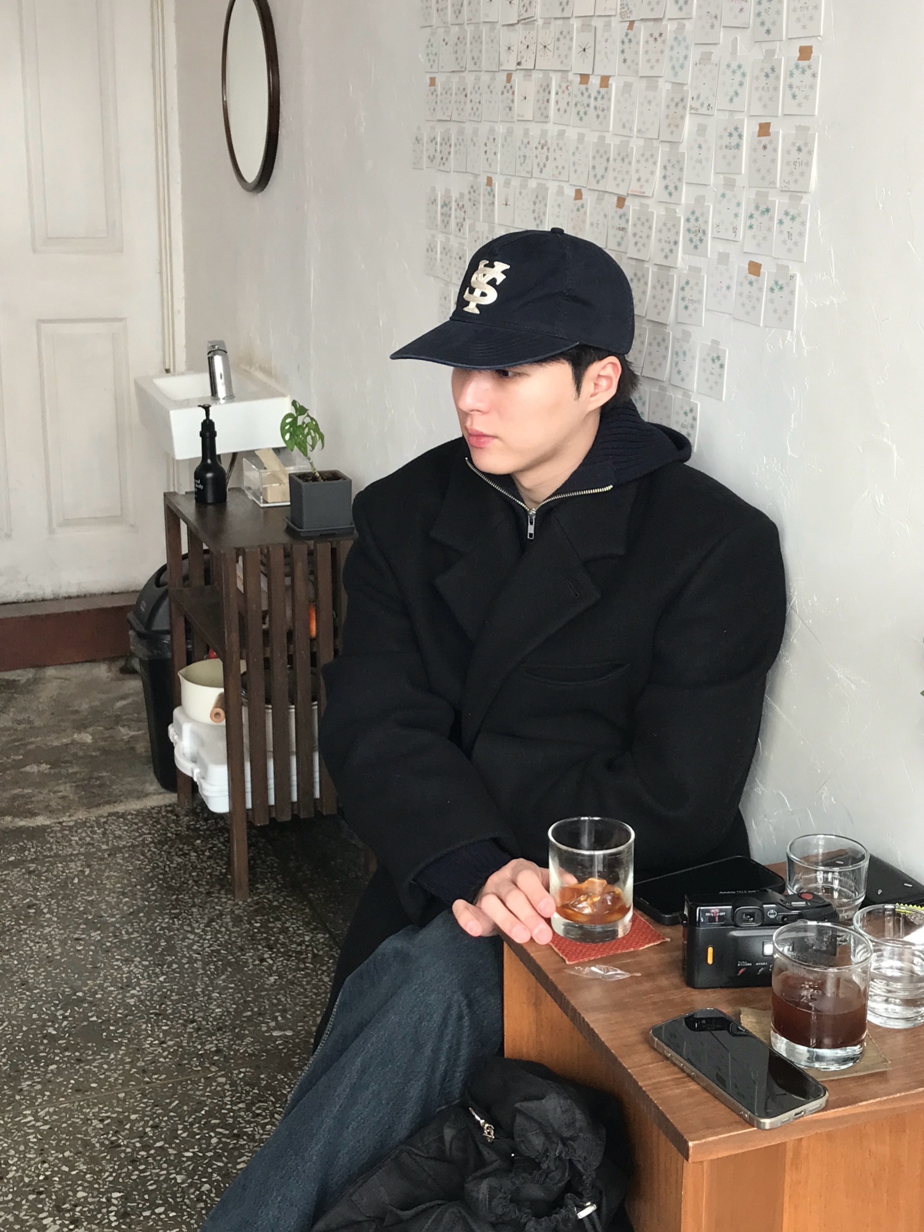 Sunday Ceremony Sy Logo 5 Panel Cotton Cap - Navy 착용 스타일 - 2