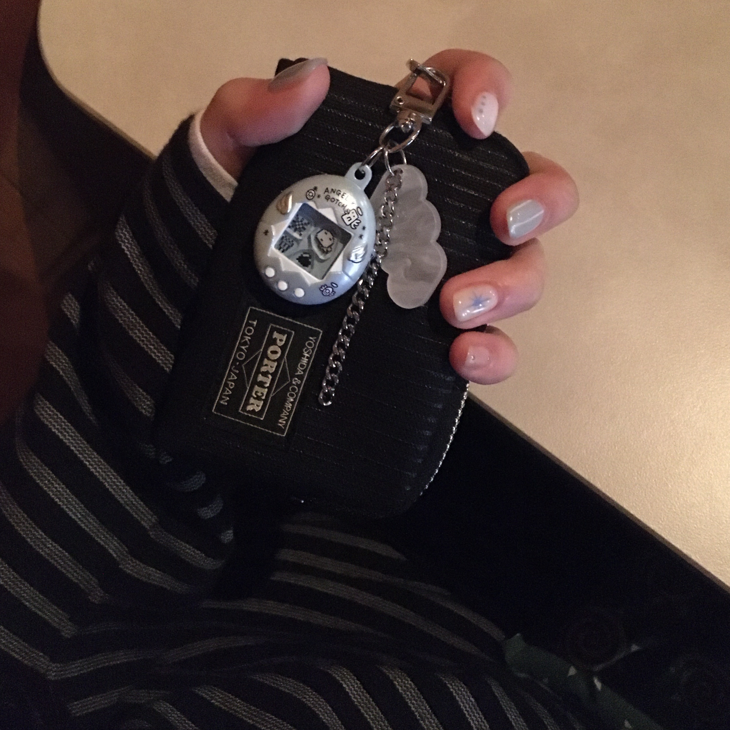 Porter Drawing Coin Key Case Black 착용 스타일