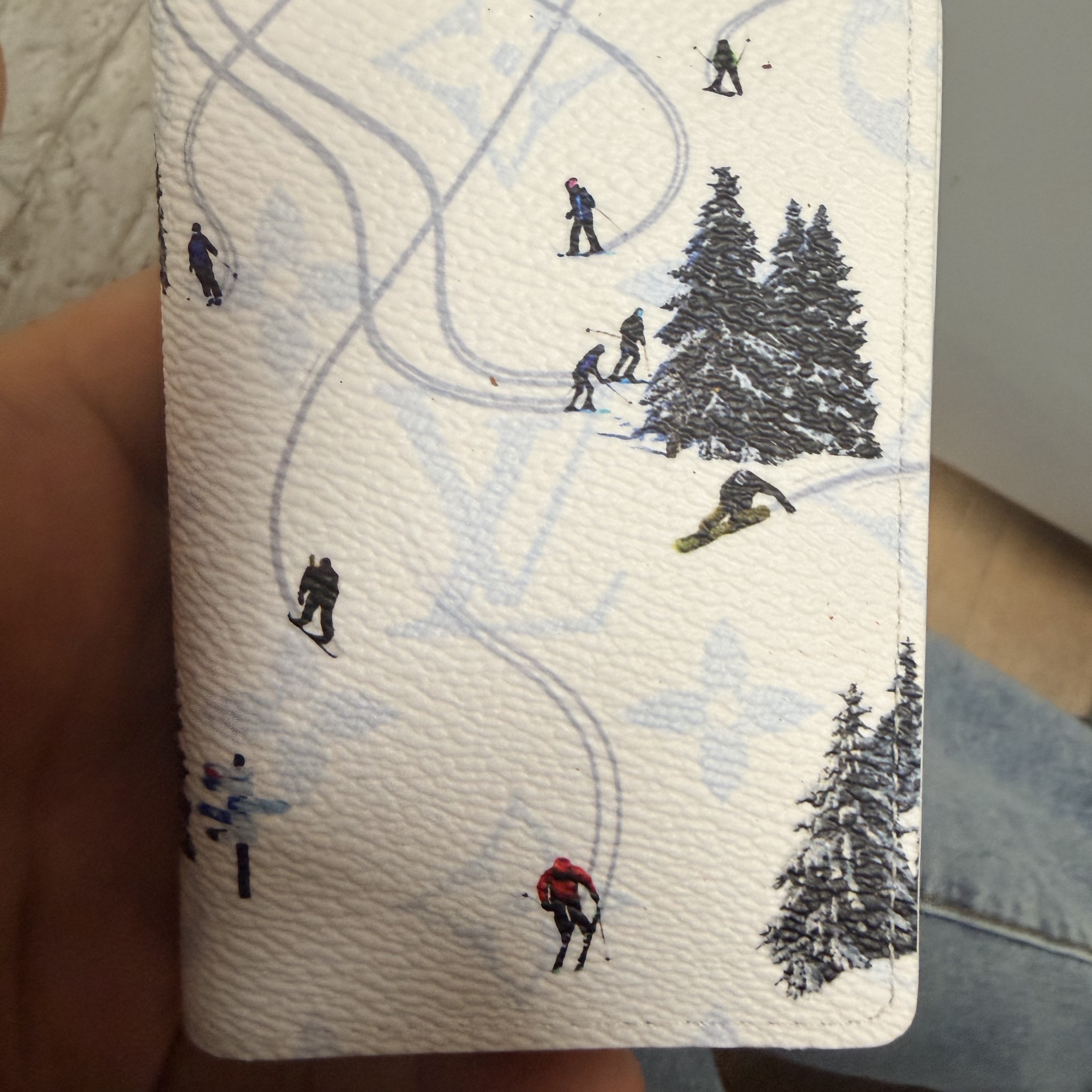 Louis Vuitton Pocket Organizer White 착용 스타일 - 1