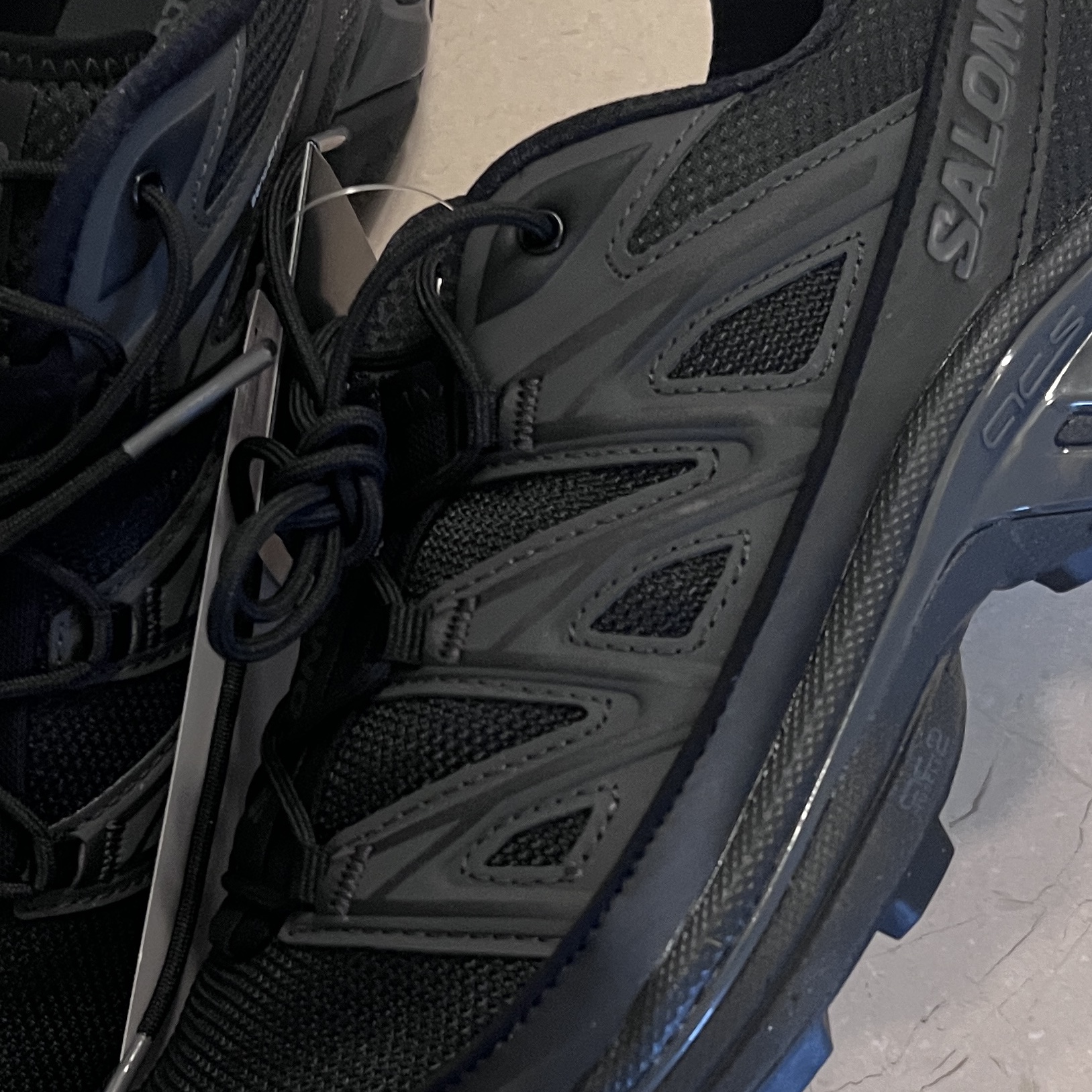 Salomon XT-6 Expanse Black Ebony 착용 스타일