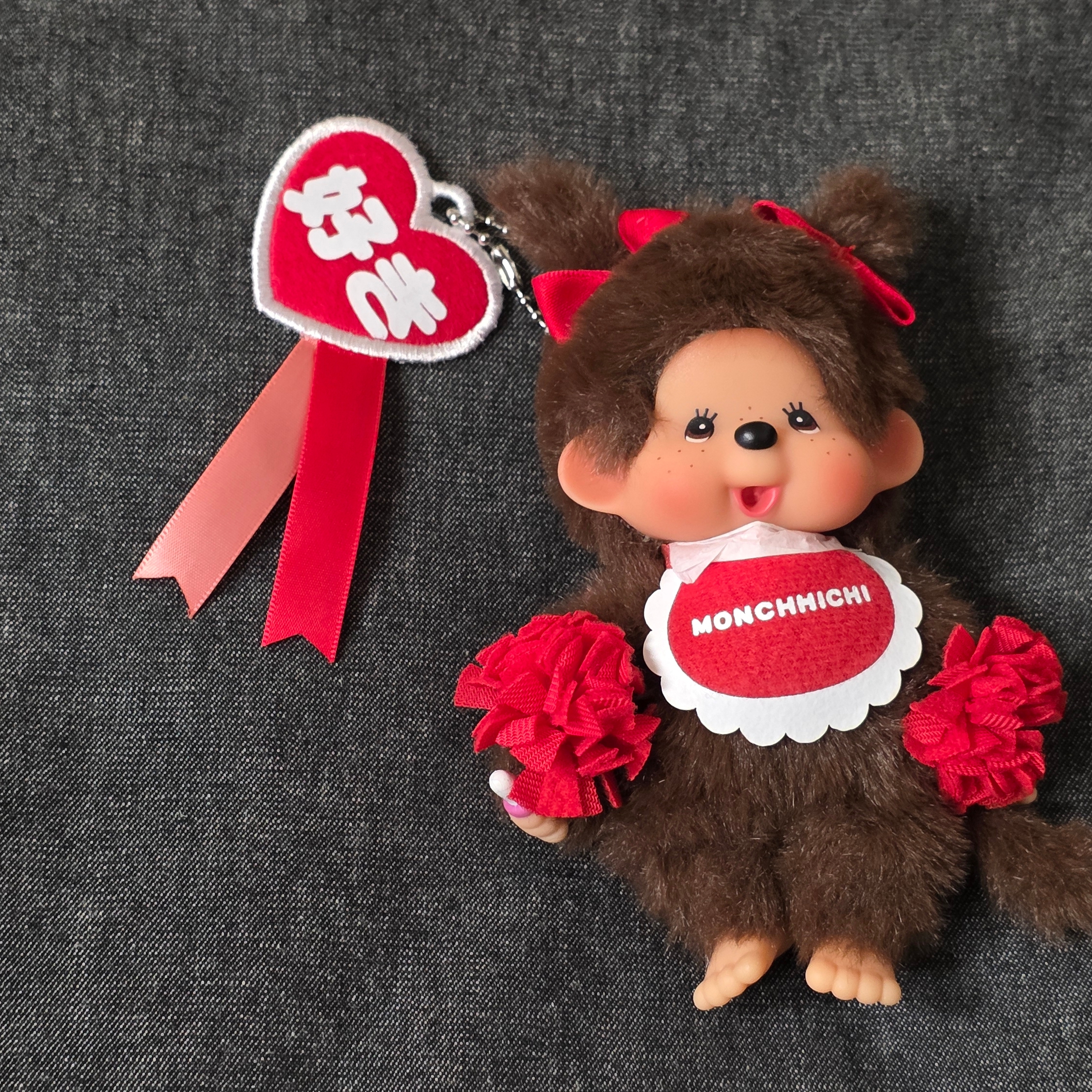 Monchhichi Happy Color Monchhichi Keychain Girl 착용 스타일