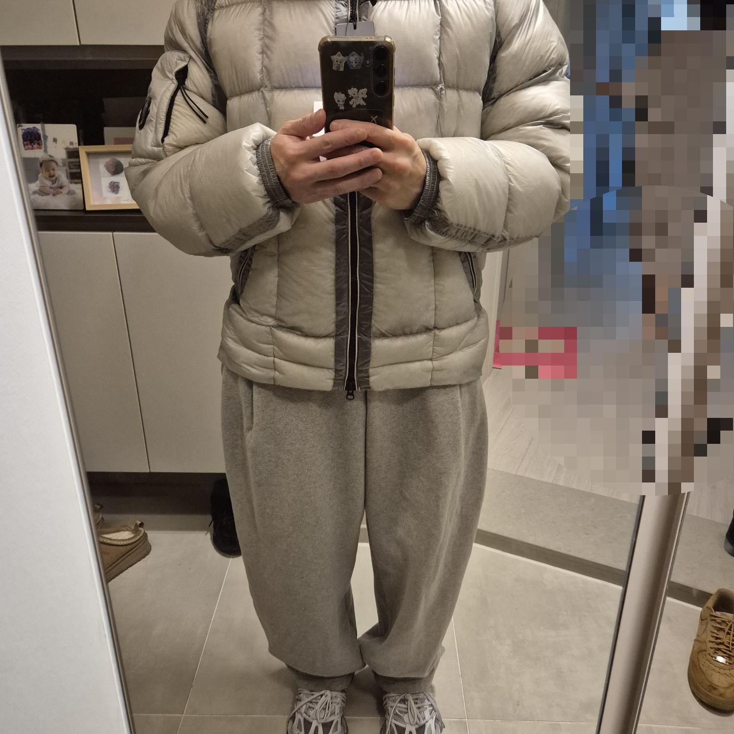 C.P. Company Korea Exclusive D.D. Shell Hooded Down Jacket Lunar Rock - 25FW 착용 스타일 - 10