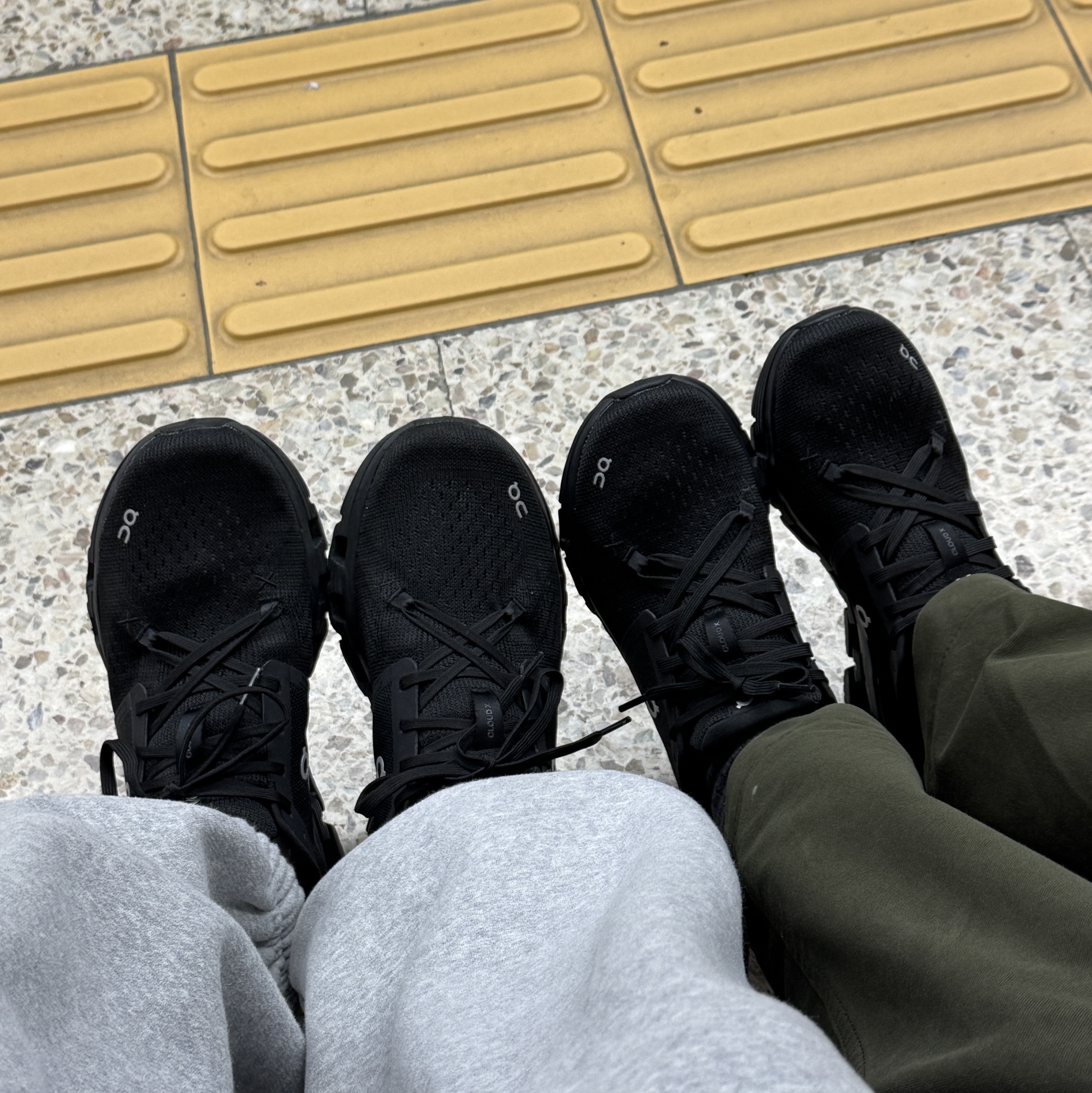 (W) On Running Cloud X 4 Black Eclipse, On Running Cloud X 4 Black Eclipse 착용 스타일