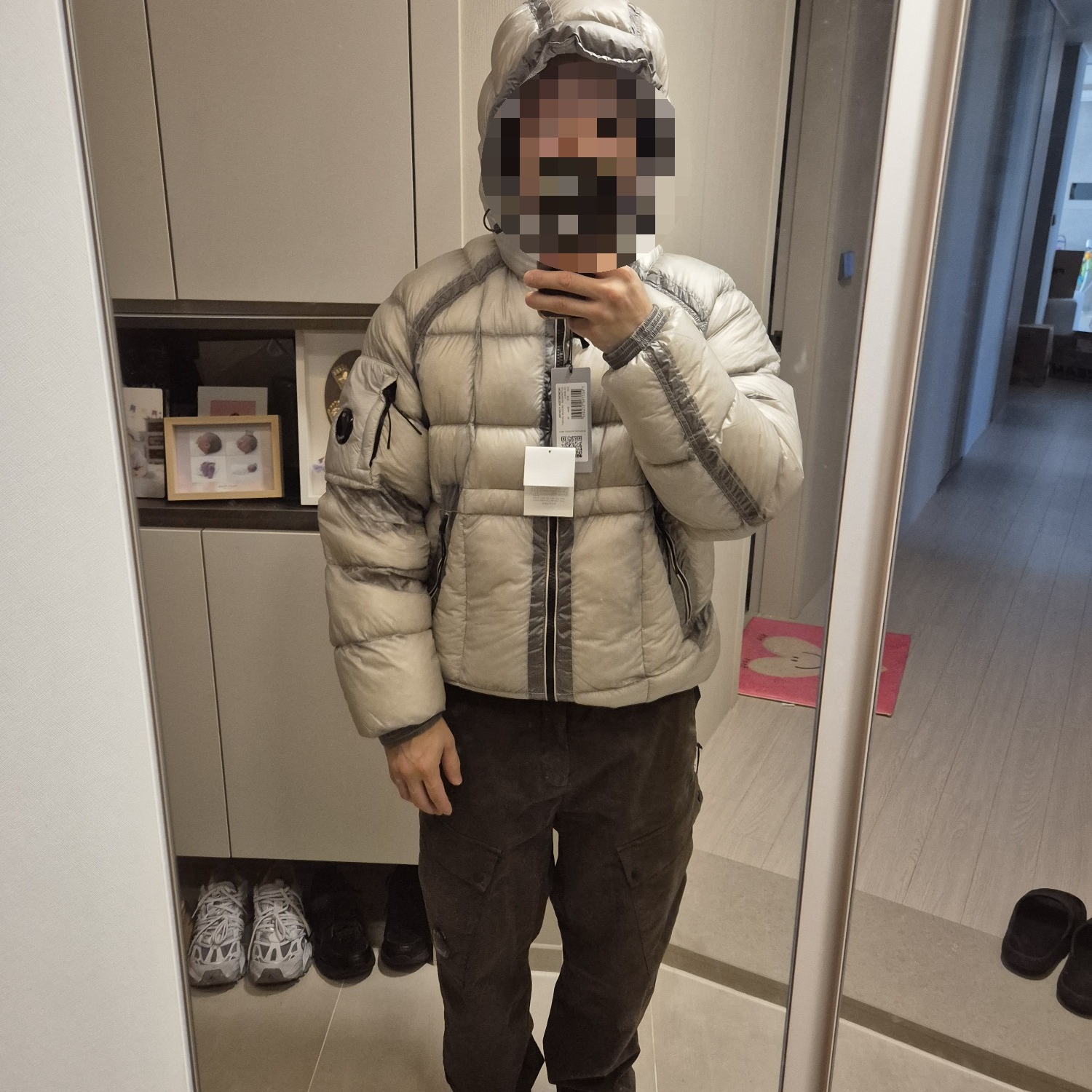 C.P. Company Korea Exclusive D.D. Shell Hooded Down Jacket Lunar Rock - 25FW 착용 스타일 - 1