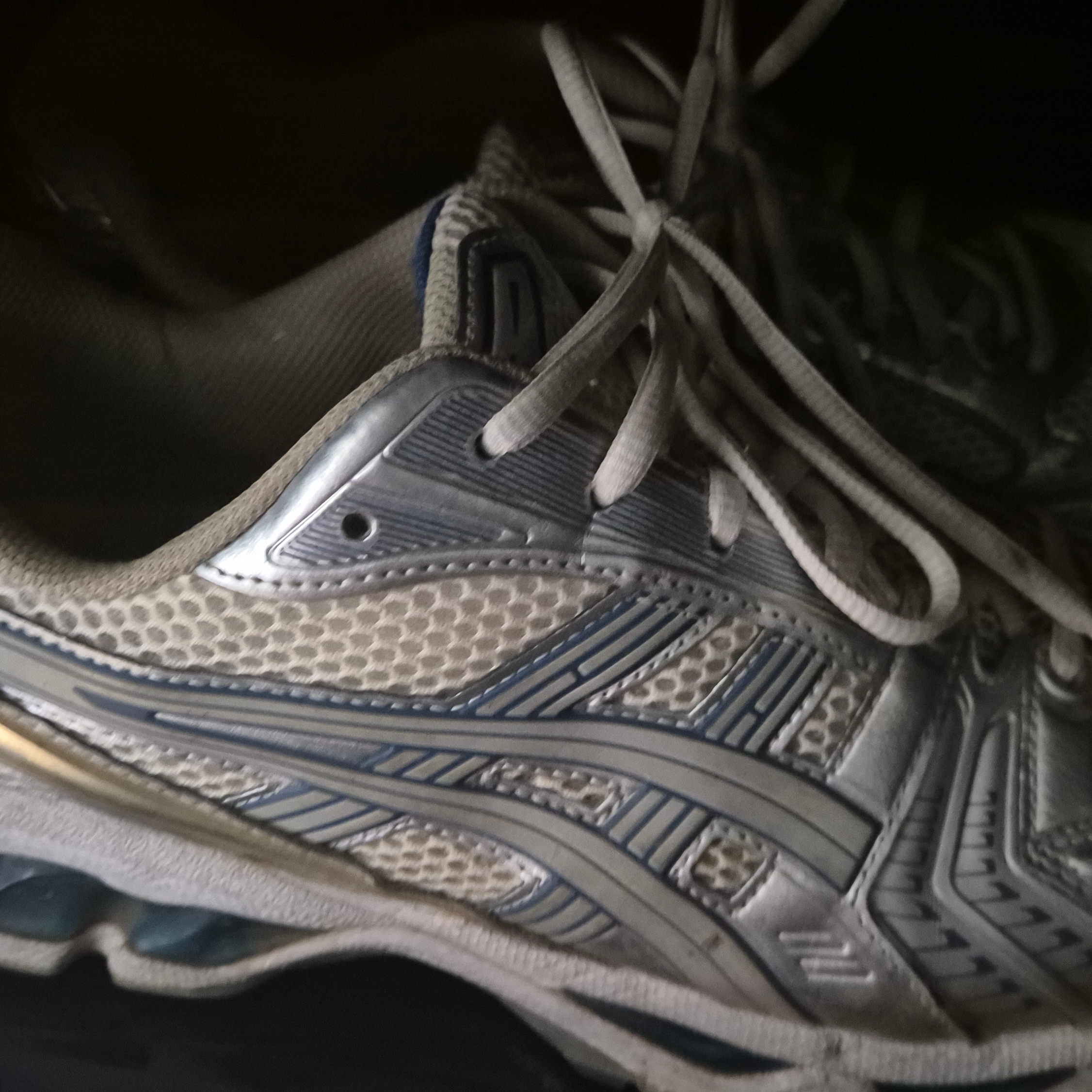 Asics Gel-Kayano 14 Cream Pure Silver 착용 스타일