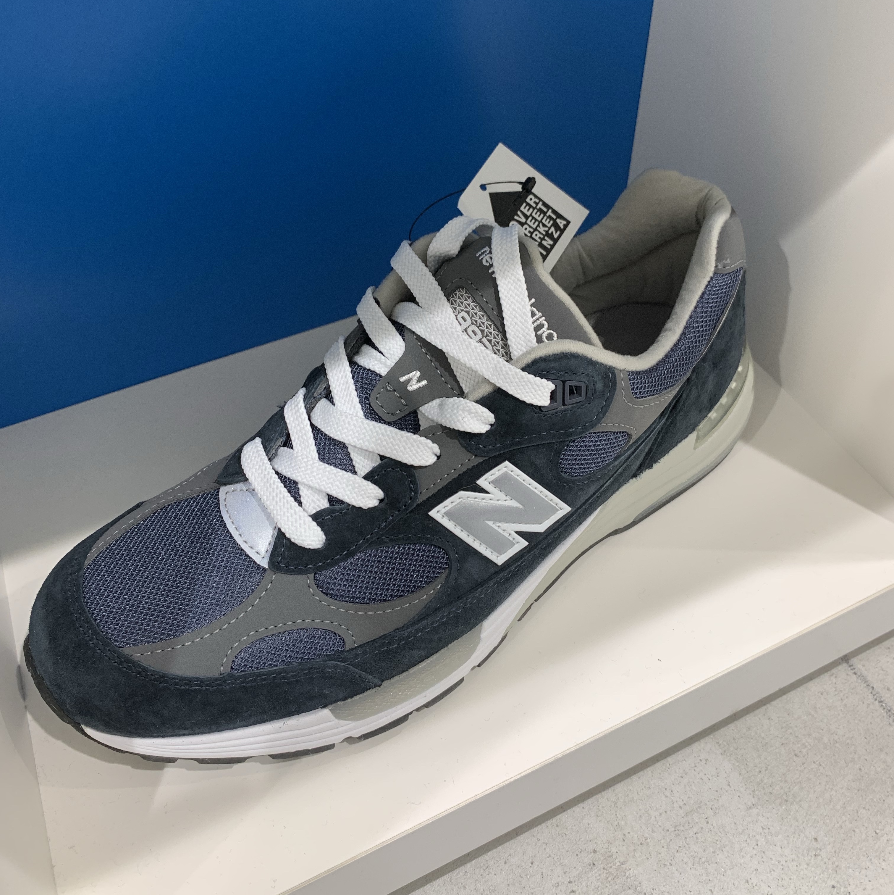 New Balance 992 Made in USA Core Navy 착용 스타일