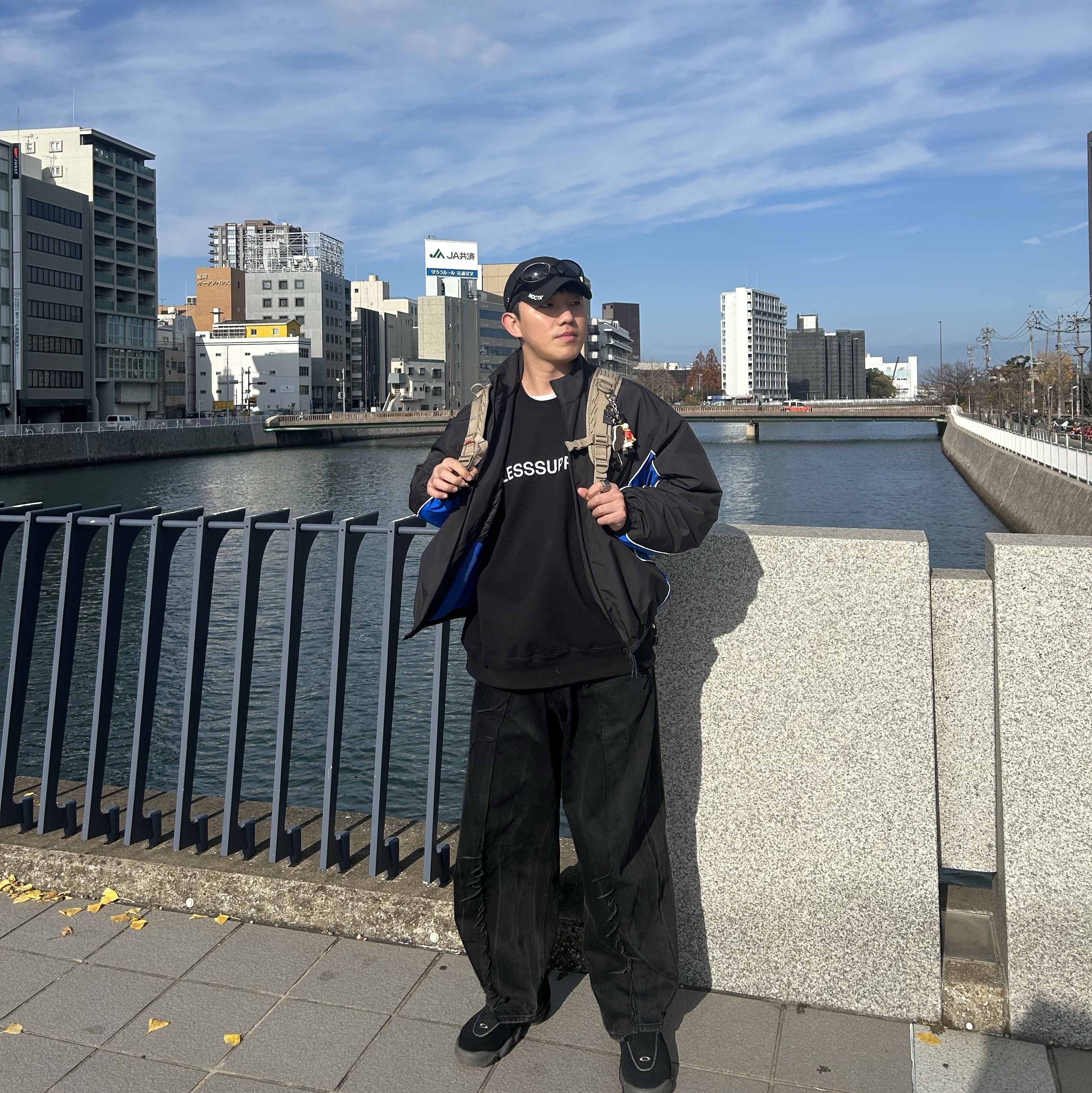 Oakley Factory Team x Brain Dead Suede Flesh Caviar Mesh Black, Supreme Backpack Tan Raindrop - 24FW 착용 스타일 - 4