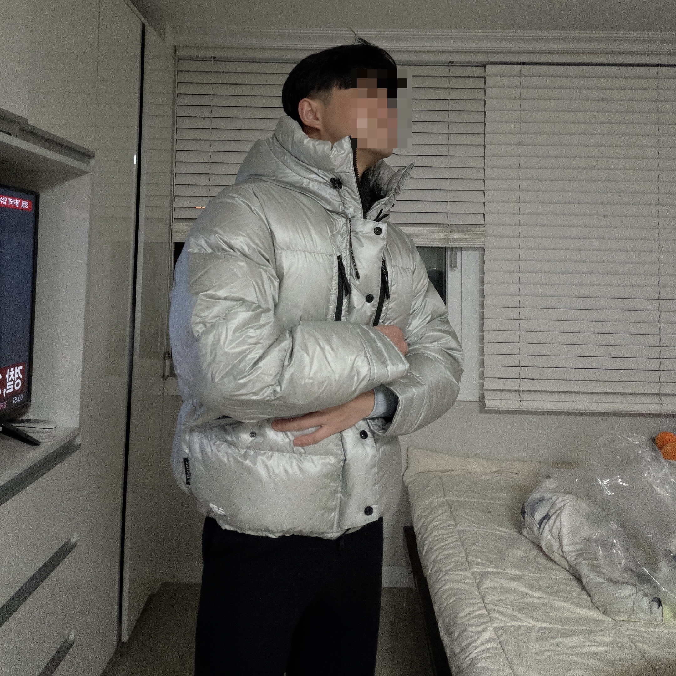 Nike ACG Therma-Fit ADV Lunar Lake Loose Hooded Jacket Black Summit White - Asia, The North Face White Label Project Down Jacket RDS Black - 25FW 착용 스타일 - 3