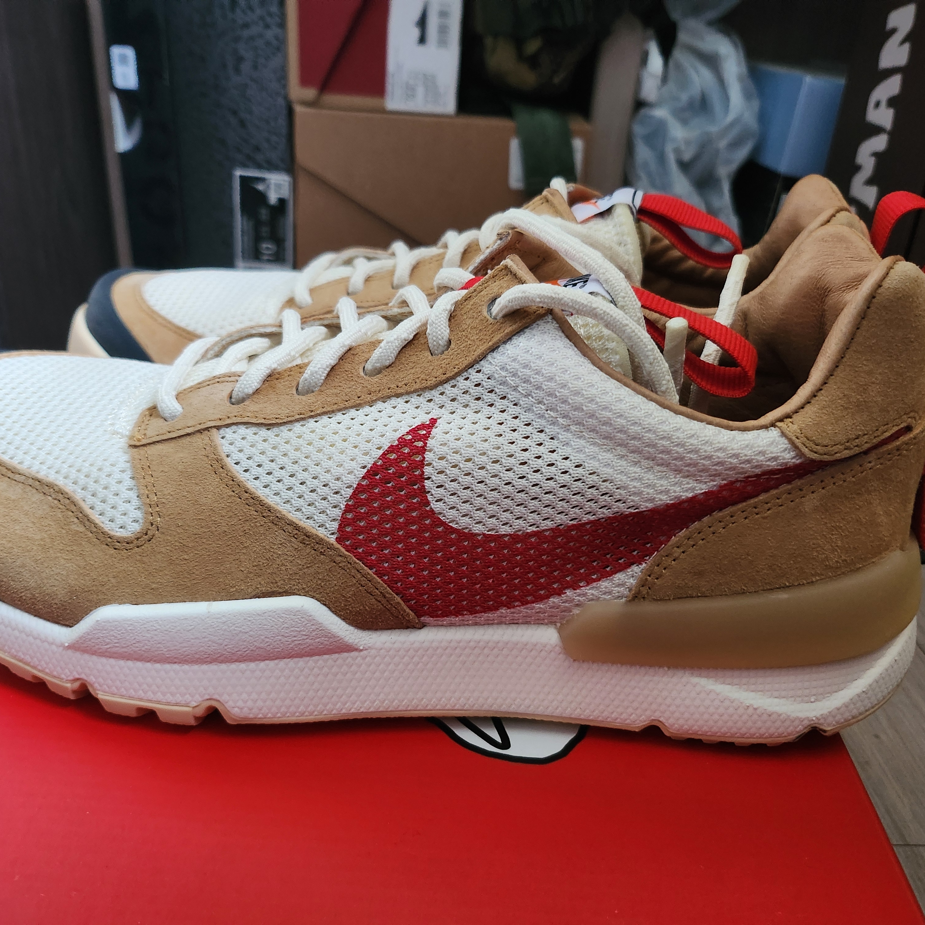 Nike x Tom Sachs Mars Yard Shoe 3.0 Space Camp 착용 스타일 - 3